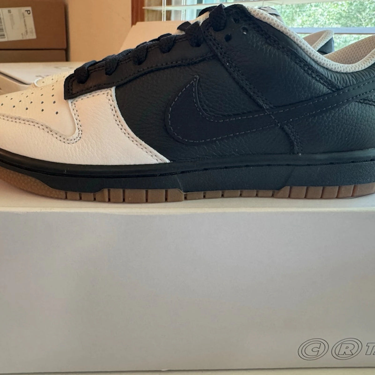 https://images.stockx.com/images/019f4b56-ef51-768a-be47-37209176bad7?fit=fill&bg=FFFFFF&w=1000&fm=webp&auto=compress&q=90&dpr=2&trim=color&updated_at=1786720574