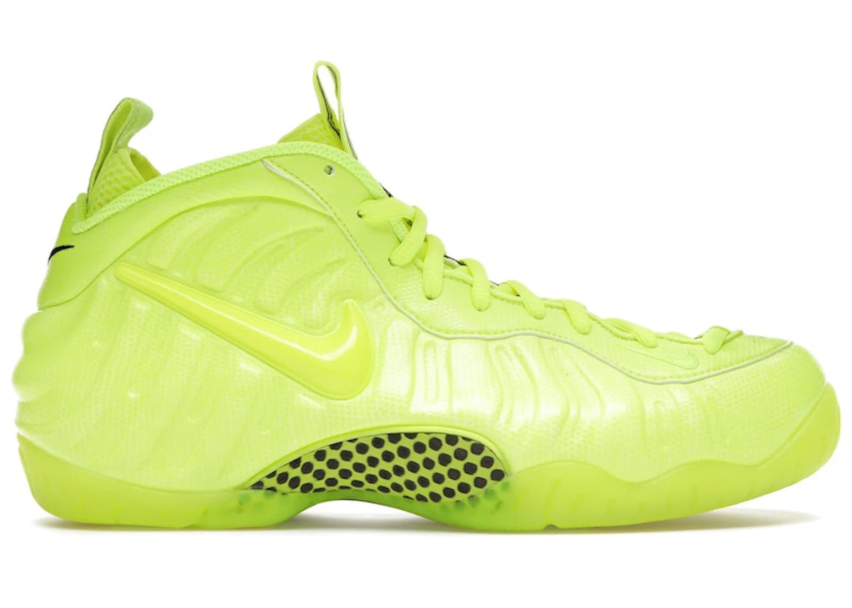 https://images.stockx.com/images/Air-Foamposite-Pro-Volt-Product.jpg?fit=fill&bg=FFFFFF&w=700&h=500&fm=webp&auto=compress&q=90&dpr=2&trim=color&updated_at=1738193358