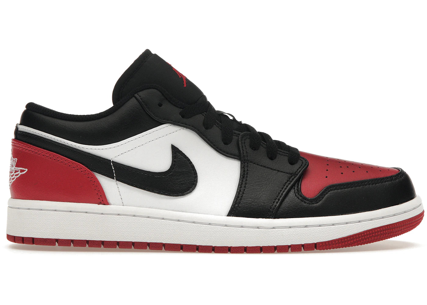 https://images.stockx.com/images/Air-Jordan-1-Low-Bred-Toe-20-Product.jpg?fit=fill&bg=FFFFFF&w=700&h=500&fm=webp&auto=compress&q=90&dpr=2&trim=color&updated_at=1738193358