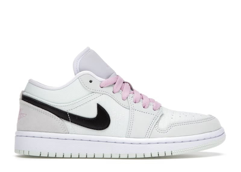 https://res.cloudinary.com/dlqdbsx2k/image/upload/v1783283732/Air-Jordan-1-Low-SE-Barely-Green-W-Product_remefa.jpg