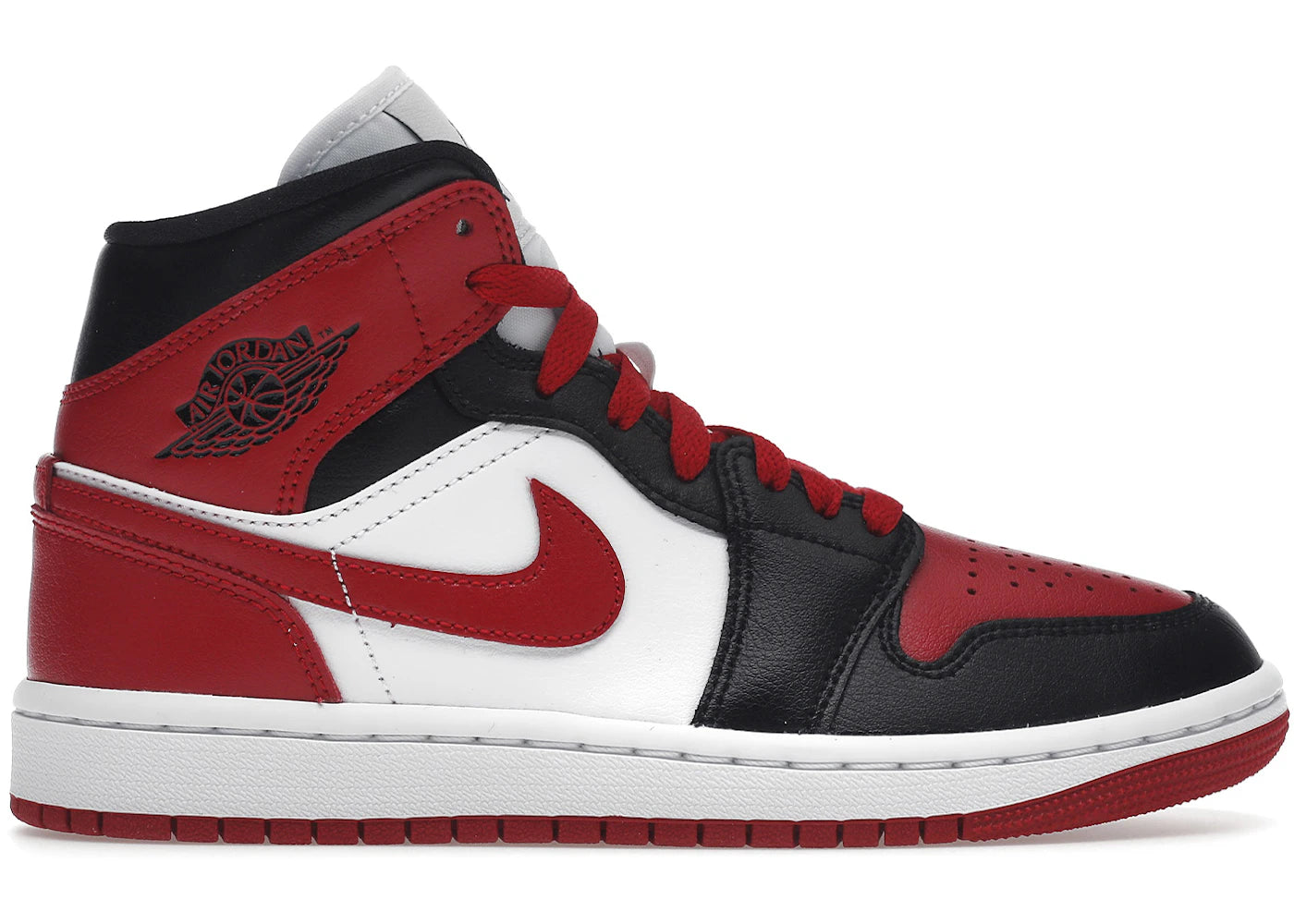 https://images.stockx.com/images/Air-Jordan-1-Mid-Alternate-Bred-Toe-W-Product.jpg?fit=fill&bg=FFFFFF&w=700&h=500&fm=webp&auto=compress&q=90&dpr=2&trim=color&updated_at=1738193358