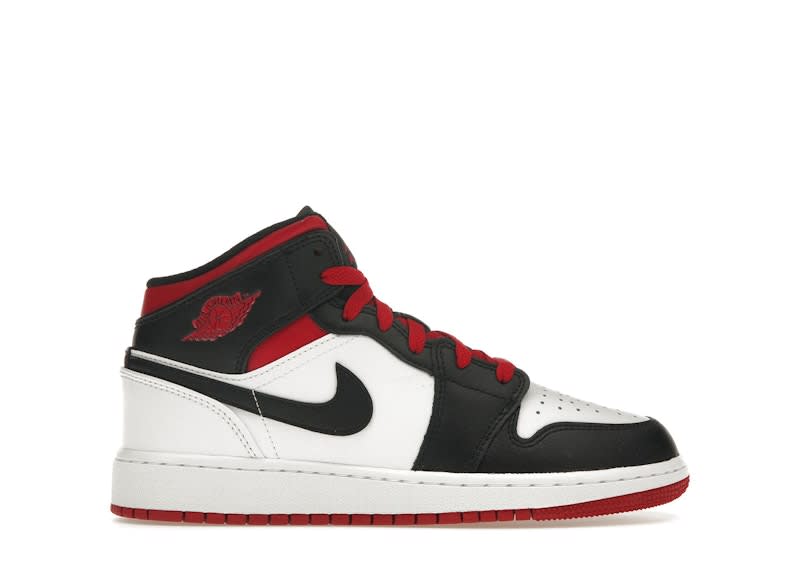 https://res.cloudinary.com/dlqdbsx2k/image/upload/v1770701353/Air-Jordan-1-Mid-Gym-Red-Black-Toe-GS-Product_cghi32.jpg