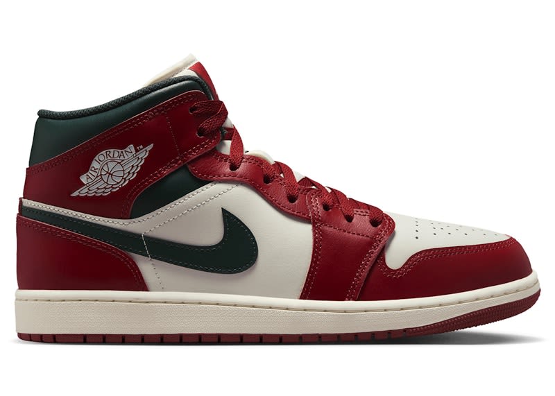 https://res.cloudinary.com/dlqdbsx2k/image/upload/v1771363957/Air-Jordan-1-Mid-Redstone-Midnight-Green_r2yurb.jpg