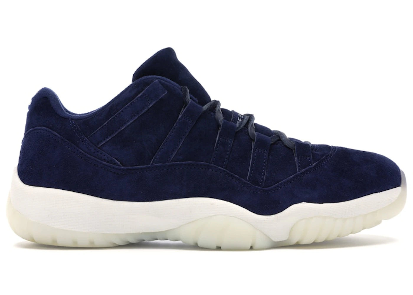 https://images.stockx.com/images/Air-Jordan-11-Retro-Low-Derek-Jeter-Re2pect-Product.jpg?fit=fill&bg=FFFFFF&w=700&h=500&fm=webp&auto=compress&q=90&dpr=2&trim=color&updated_at=1738193358