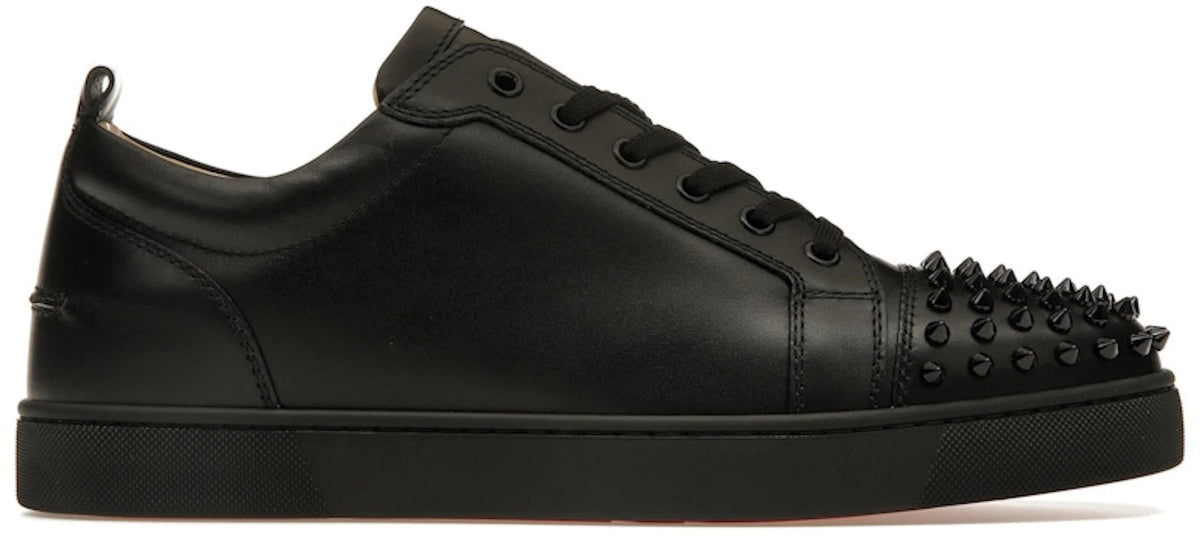 https://images.stockx.com/images/Christian-Louboutin-Louis-Junior-Spikes-Flat-Black-Product.jpg?fit=fill&bg=FFFFFF&w=1000&fm=webp&auto=compress&q=90&dpr=2&trim=color&updated_at=1738193358