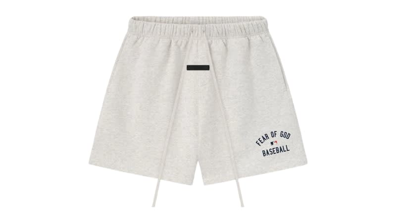 SP9076 Fear of God Essentials MLB Classic Sweatshort Heather Oatmeal