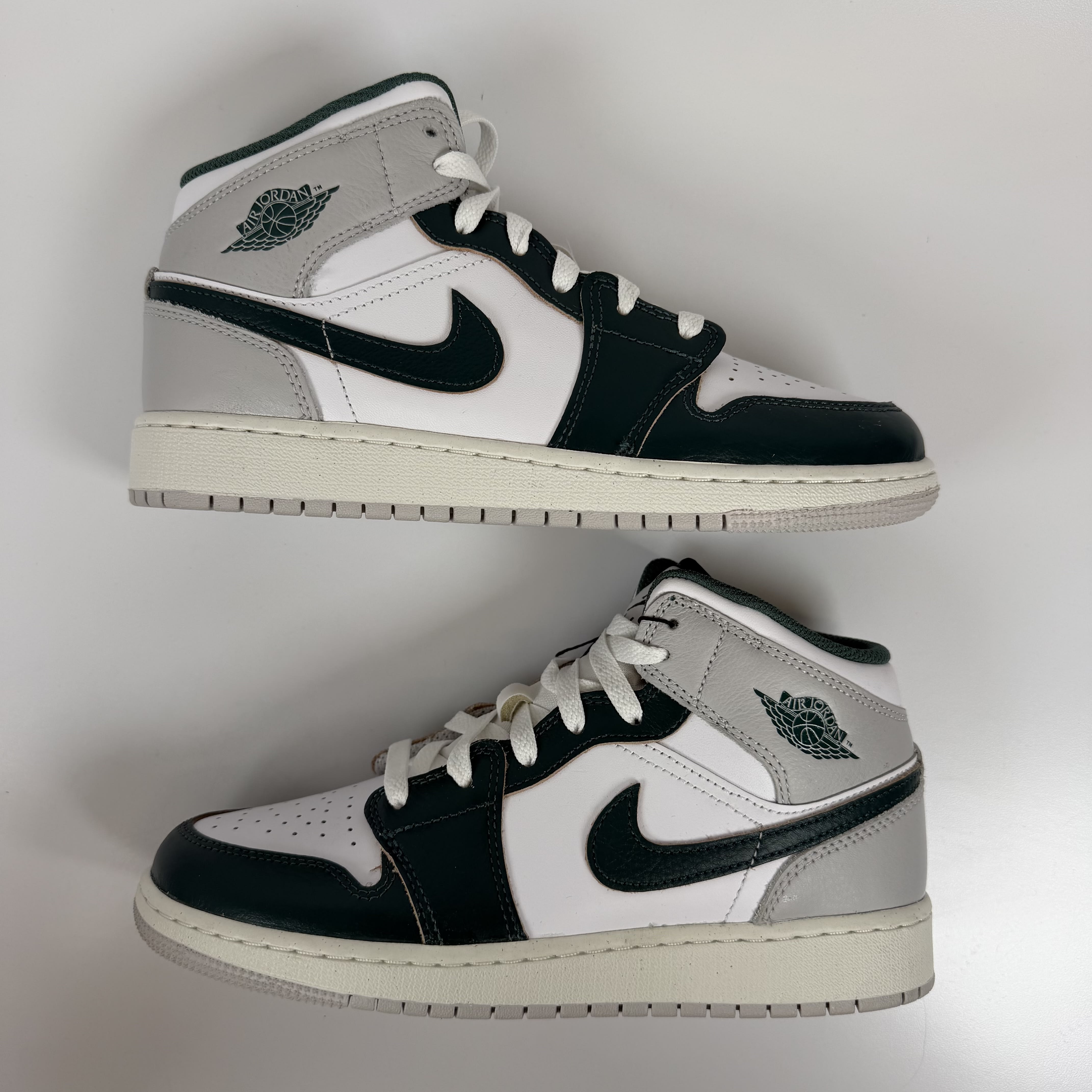 695628 Jordan 1 Mid SE Oxidized Green (GS)