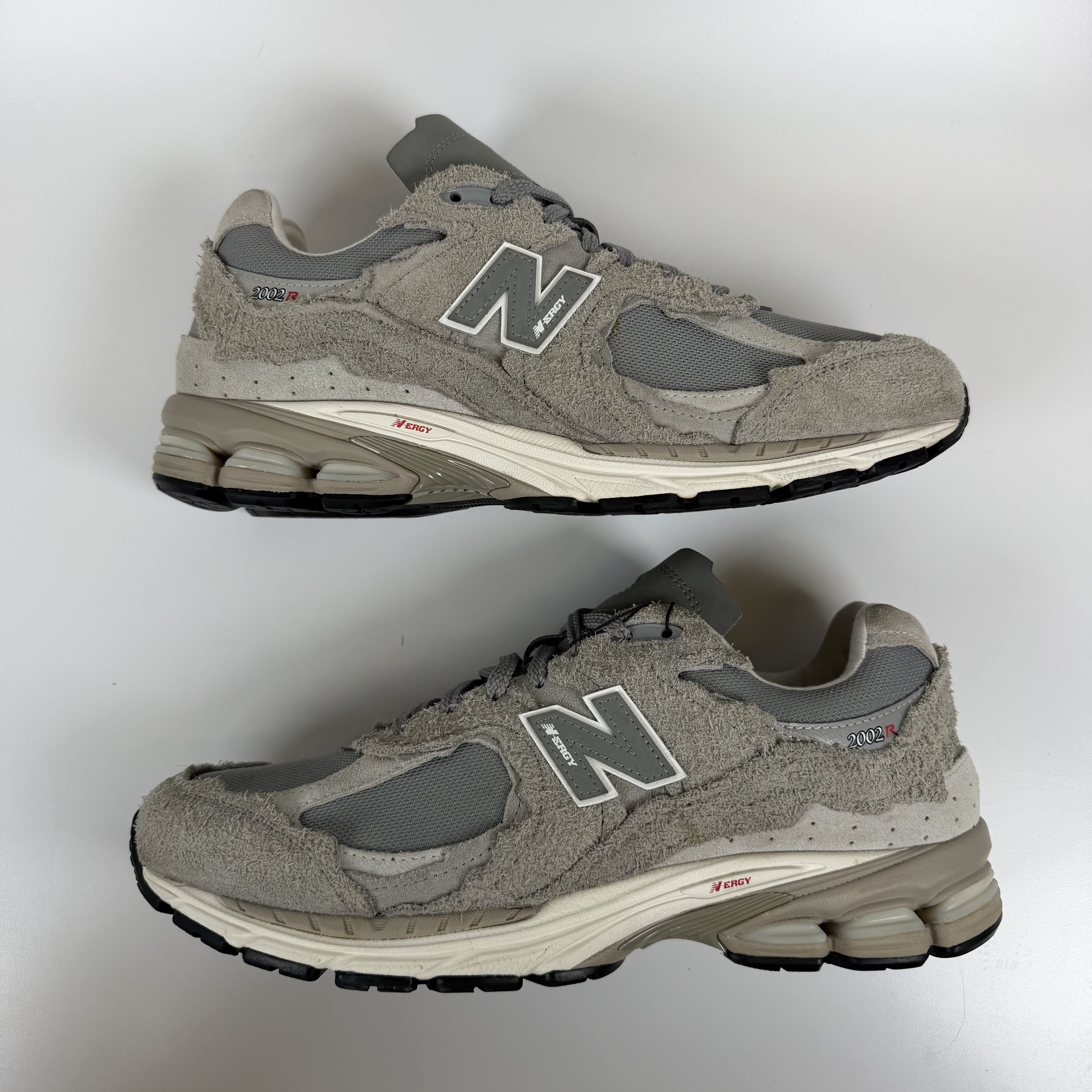 786070 New Balance 2002R Protection Pack Grey