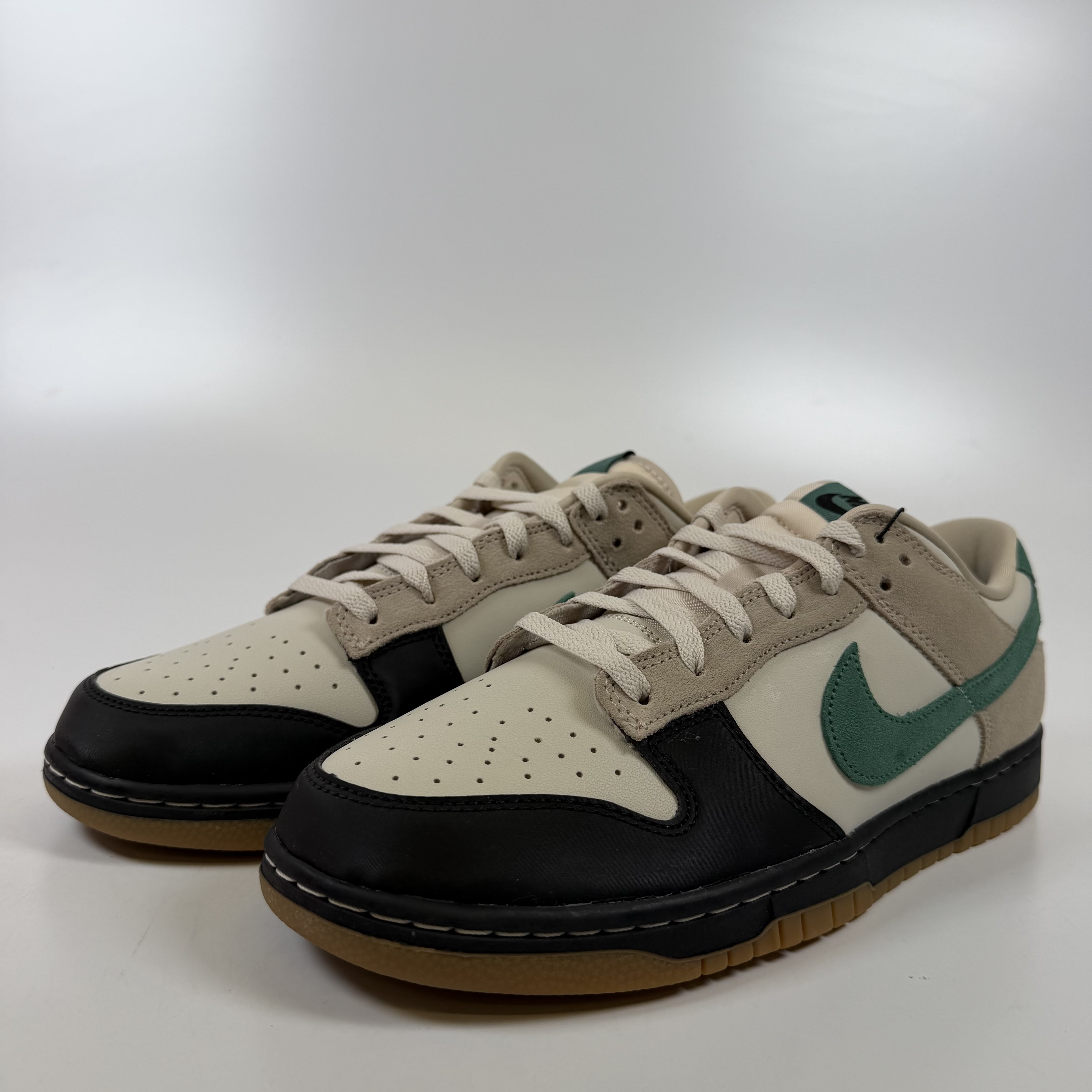 SP13506 Nike Dunk Low Light Orewood Brown Bicoastal