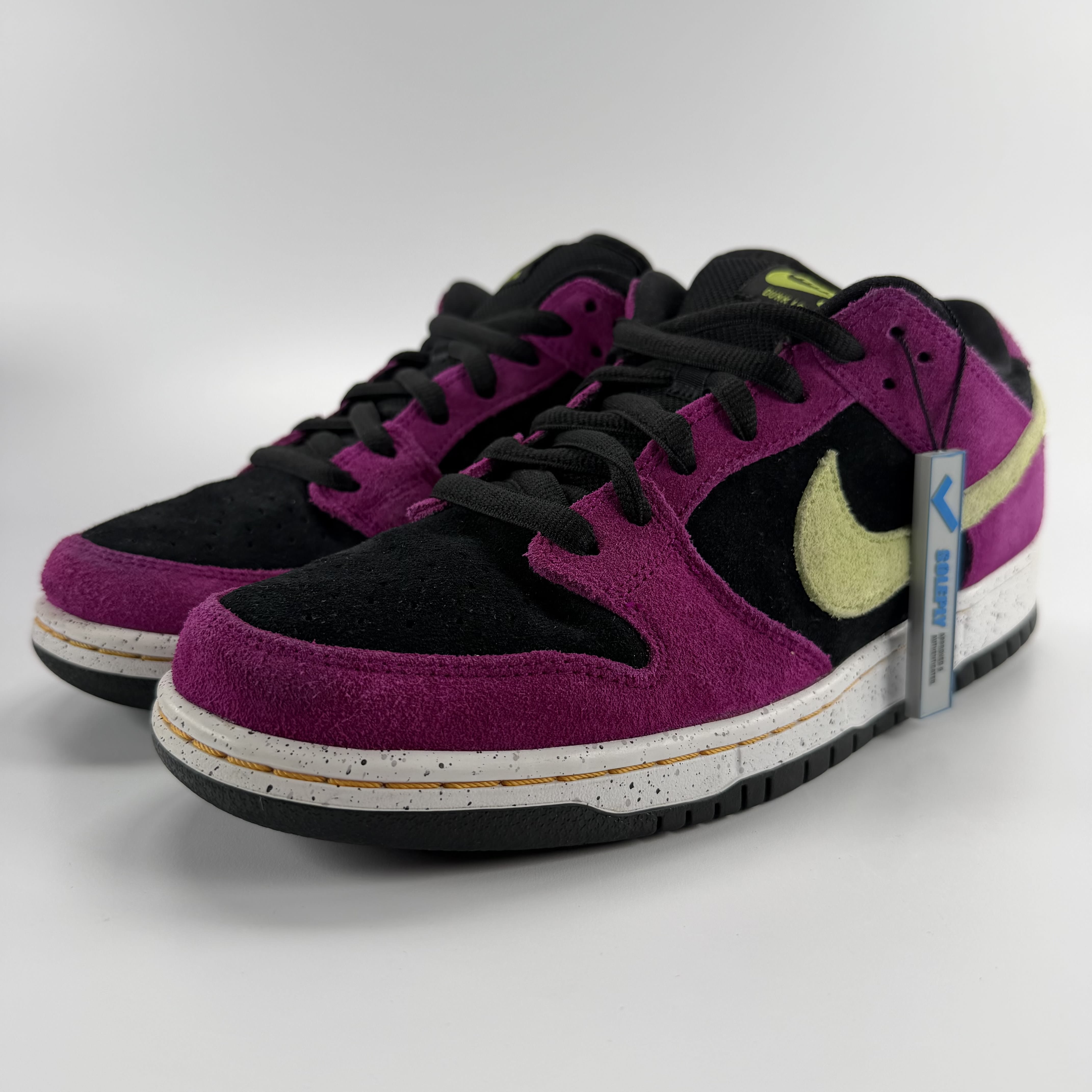 519136 Nike SB Dunk Low Pro ACG Terra Red Plum