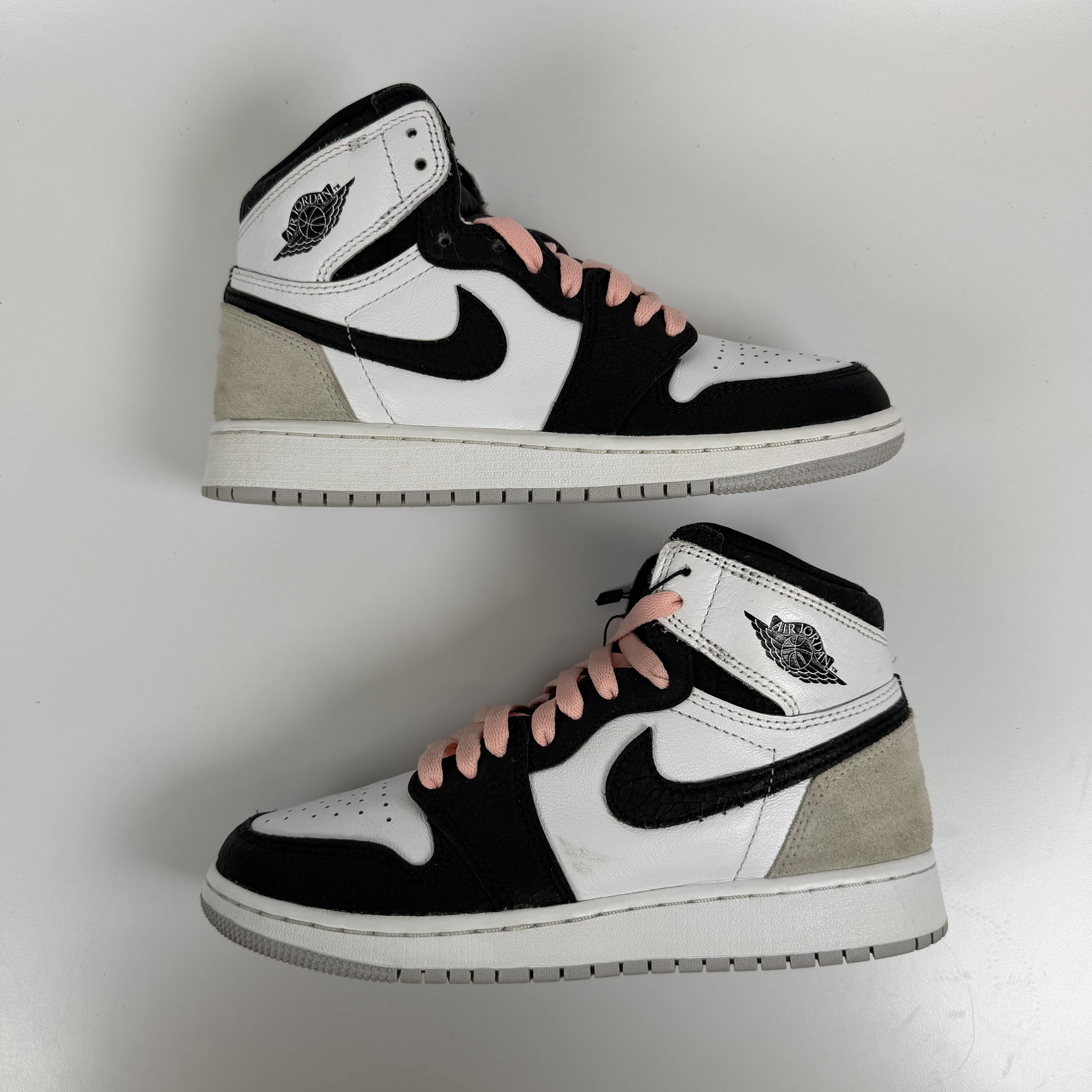 589219 Jordan 1 Retro High OG Bleached Coral (GS)