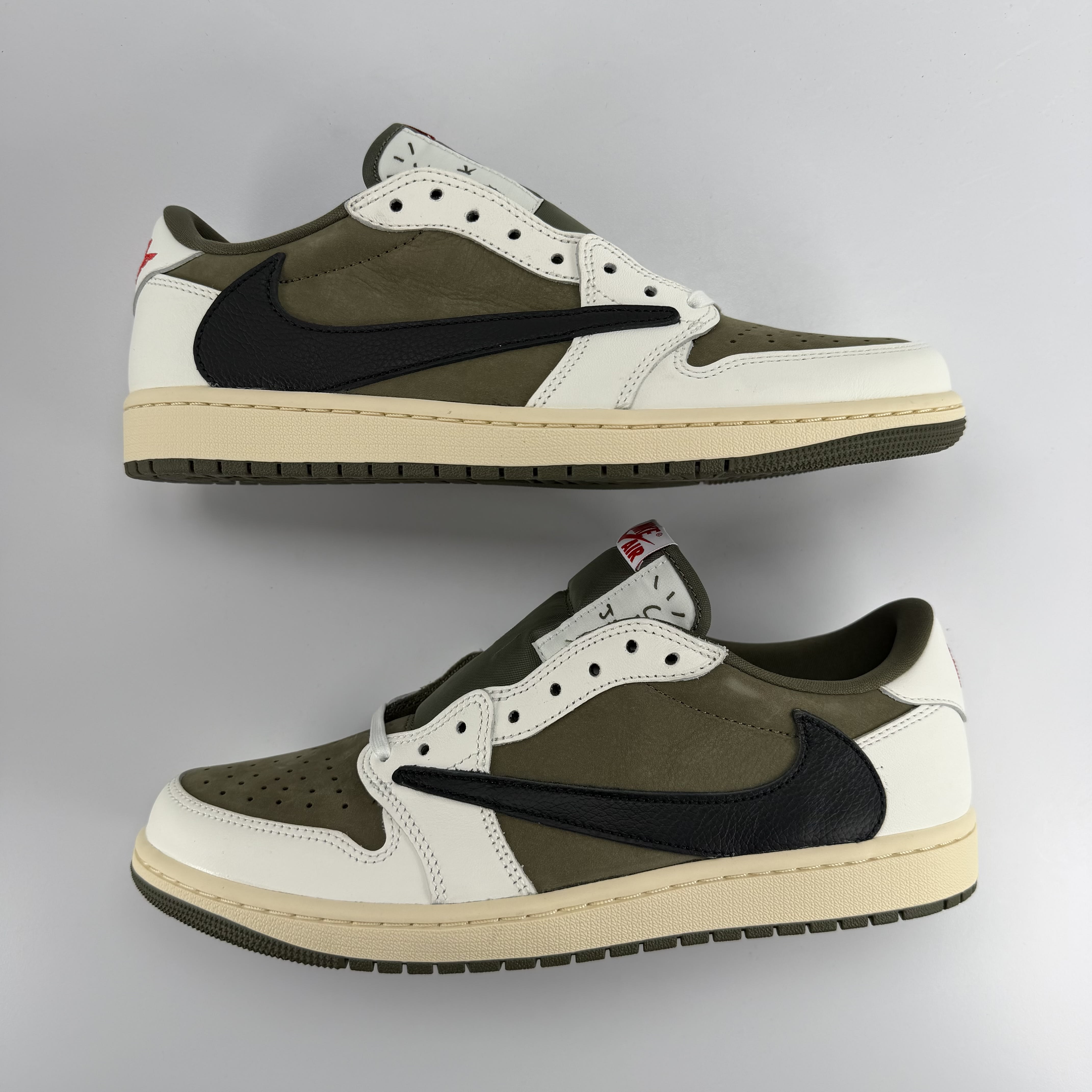 256216 Travis Scott x Air Jordan 1 Retro Low OG SP 'Reverse Olive / Medium Olive'