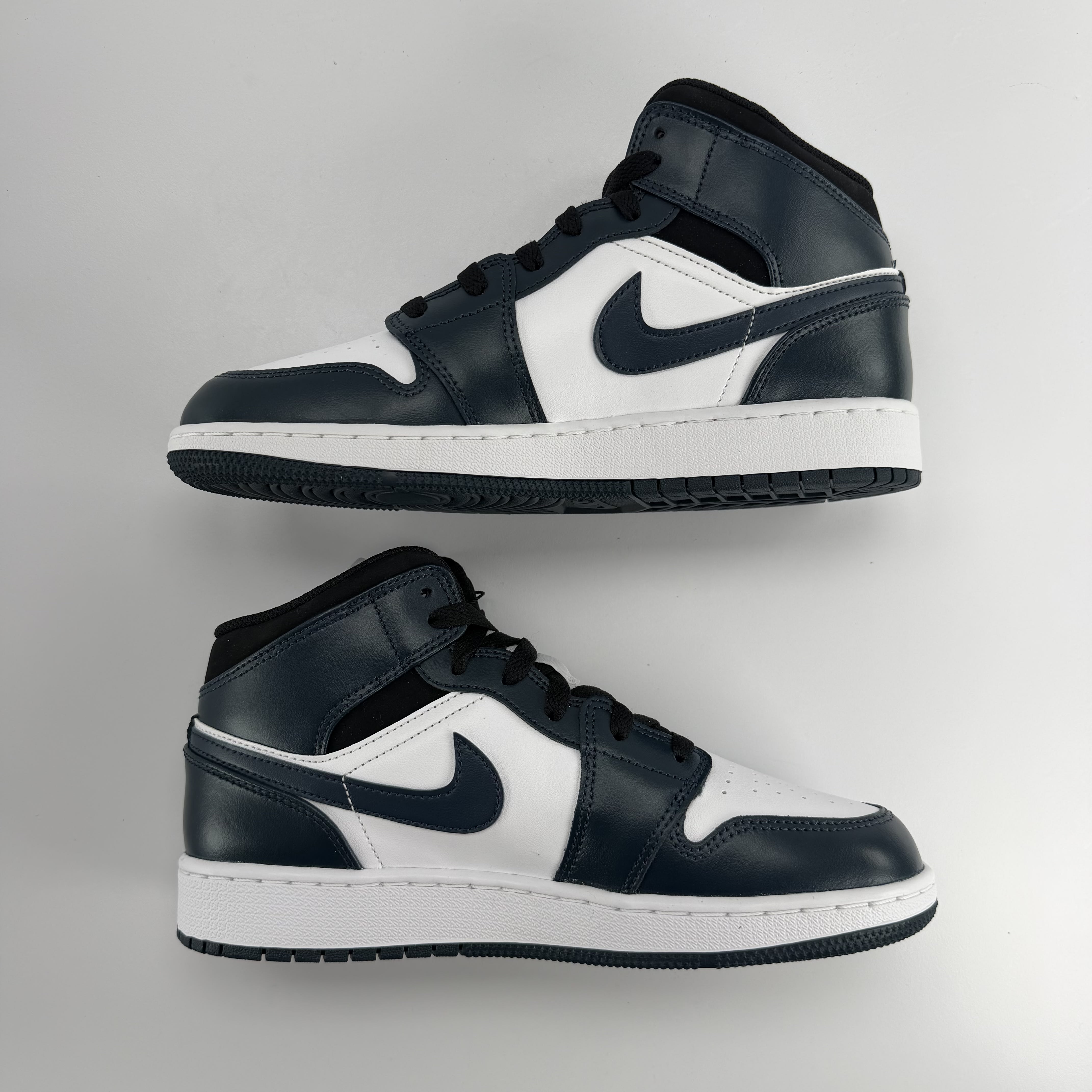 281139 Jordan 1 Mid Armory Navy (GS)