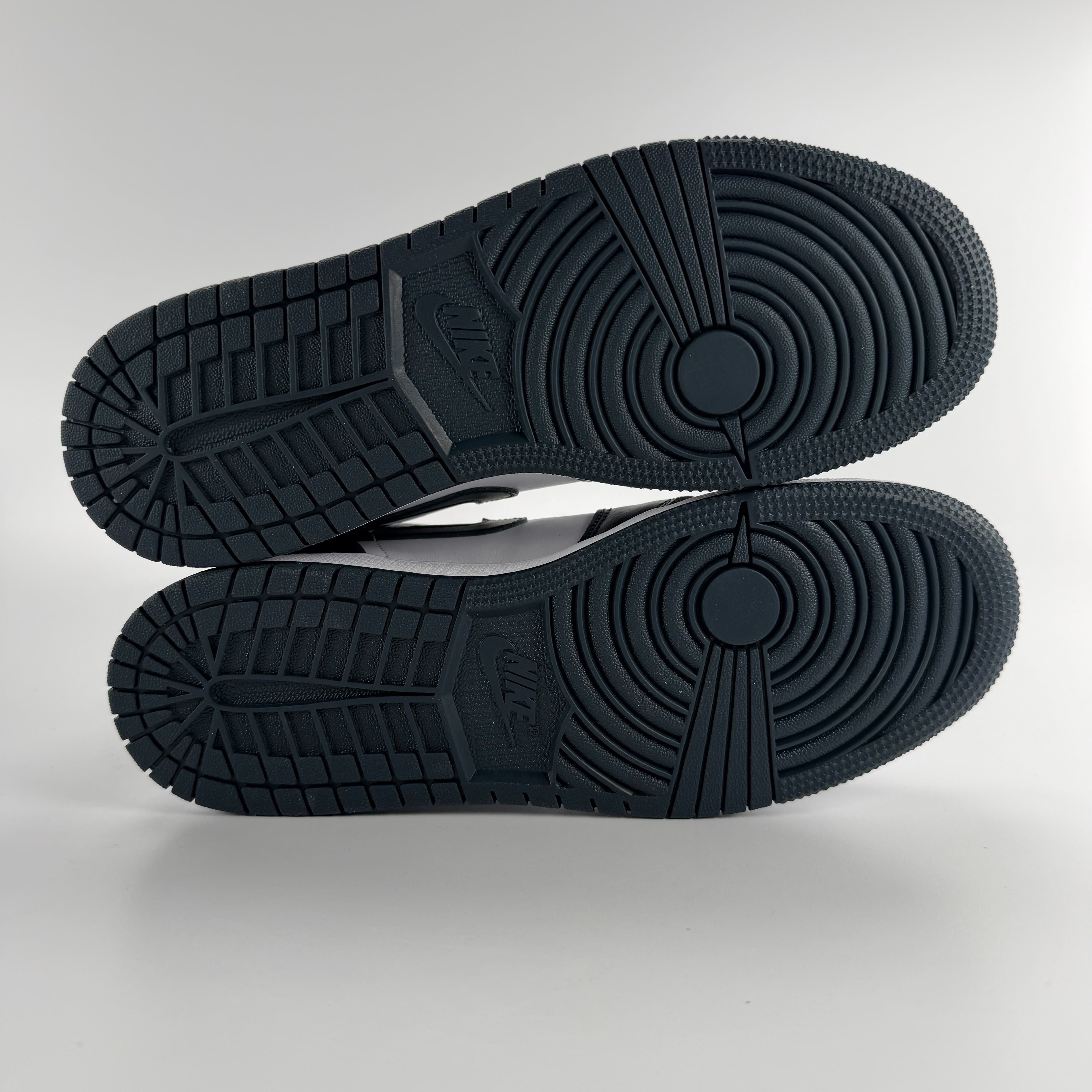281139 Jordan 1 Mid Armory Navy (GS)