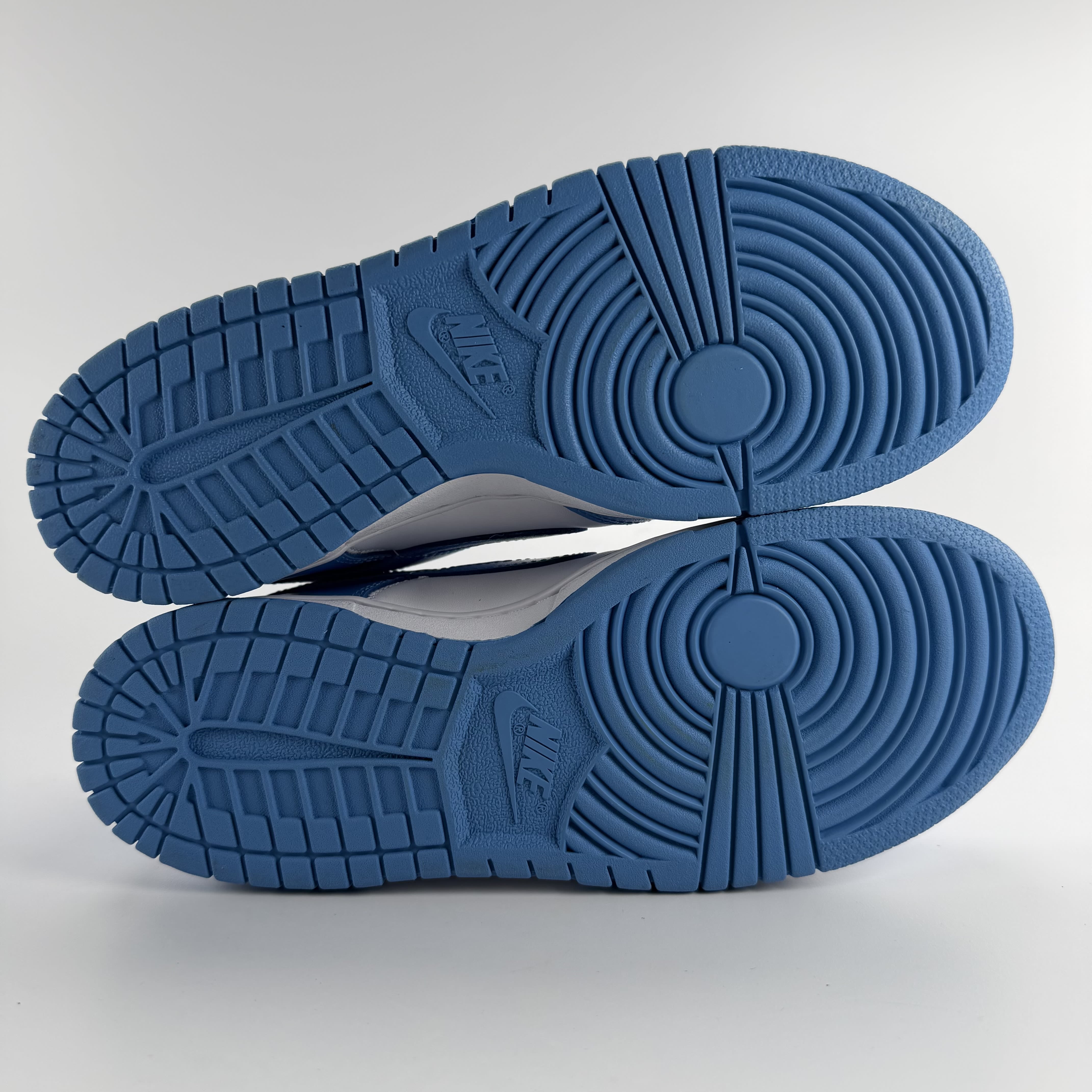 280212 Dunk Low GS 'University Blue'
