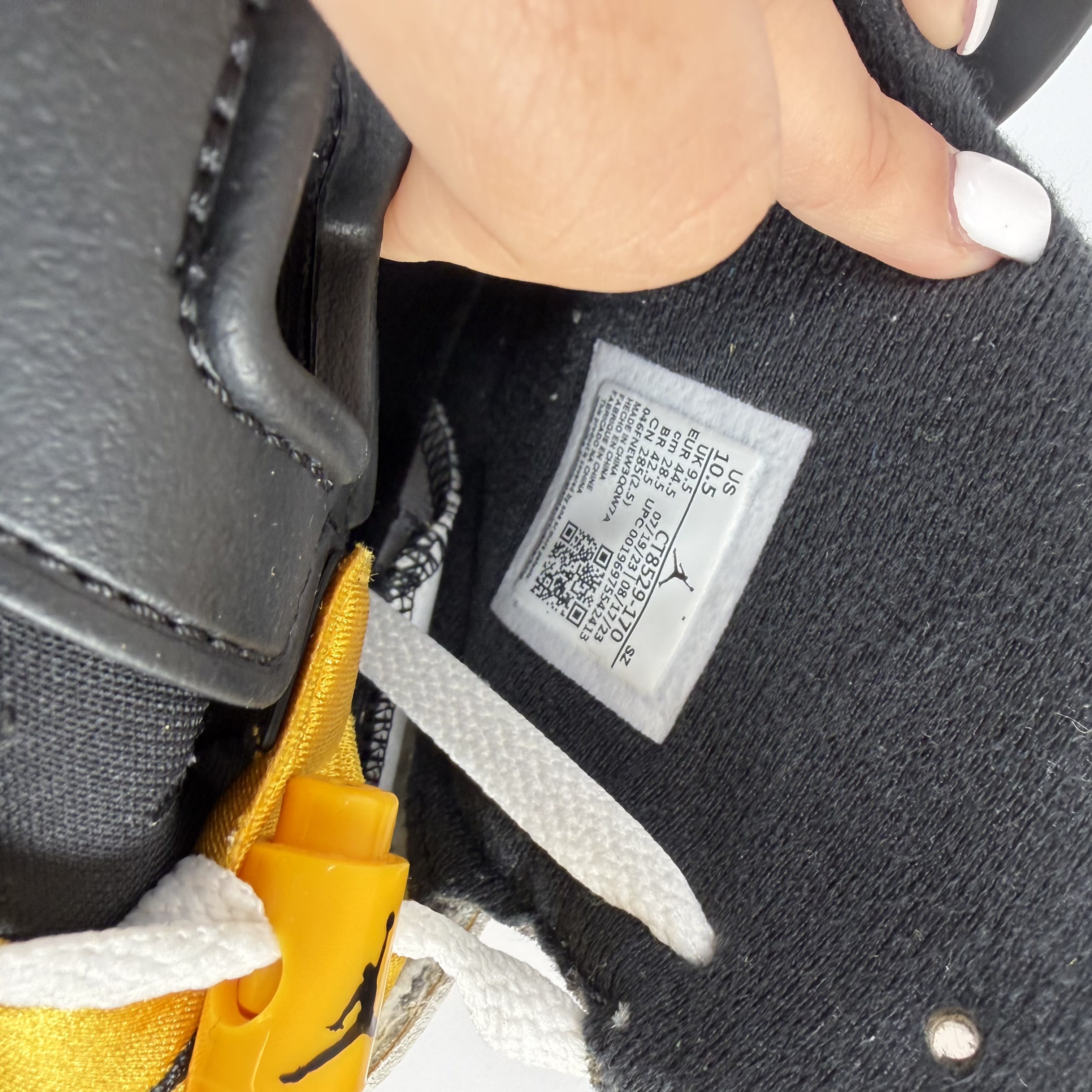 788615 Jordan 6 Retro Yellow Ochre