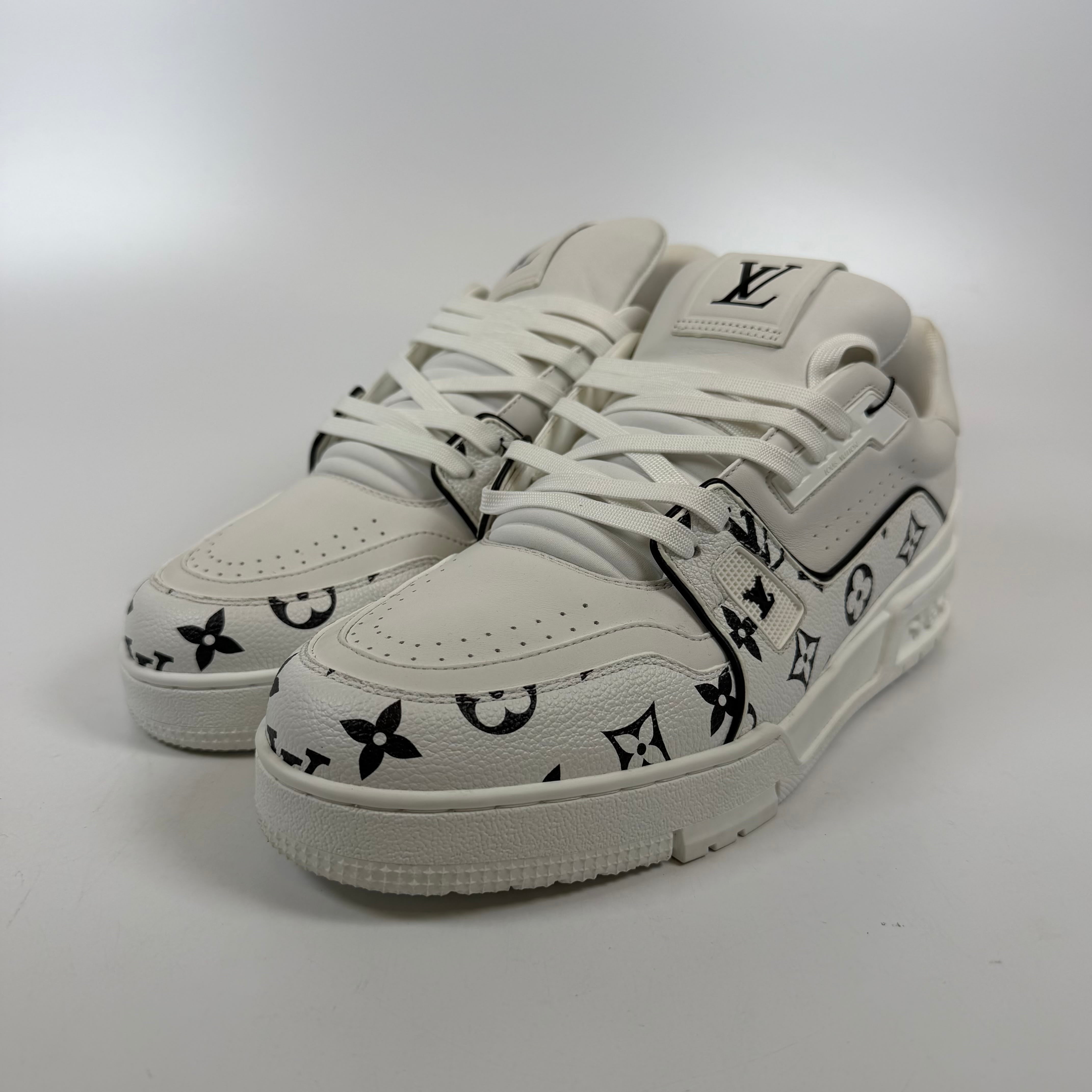 SP13570 Louis Vuitton Trainer White and Black