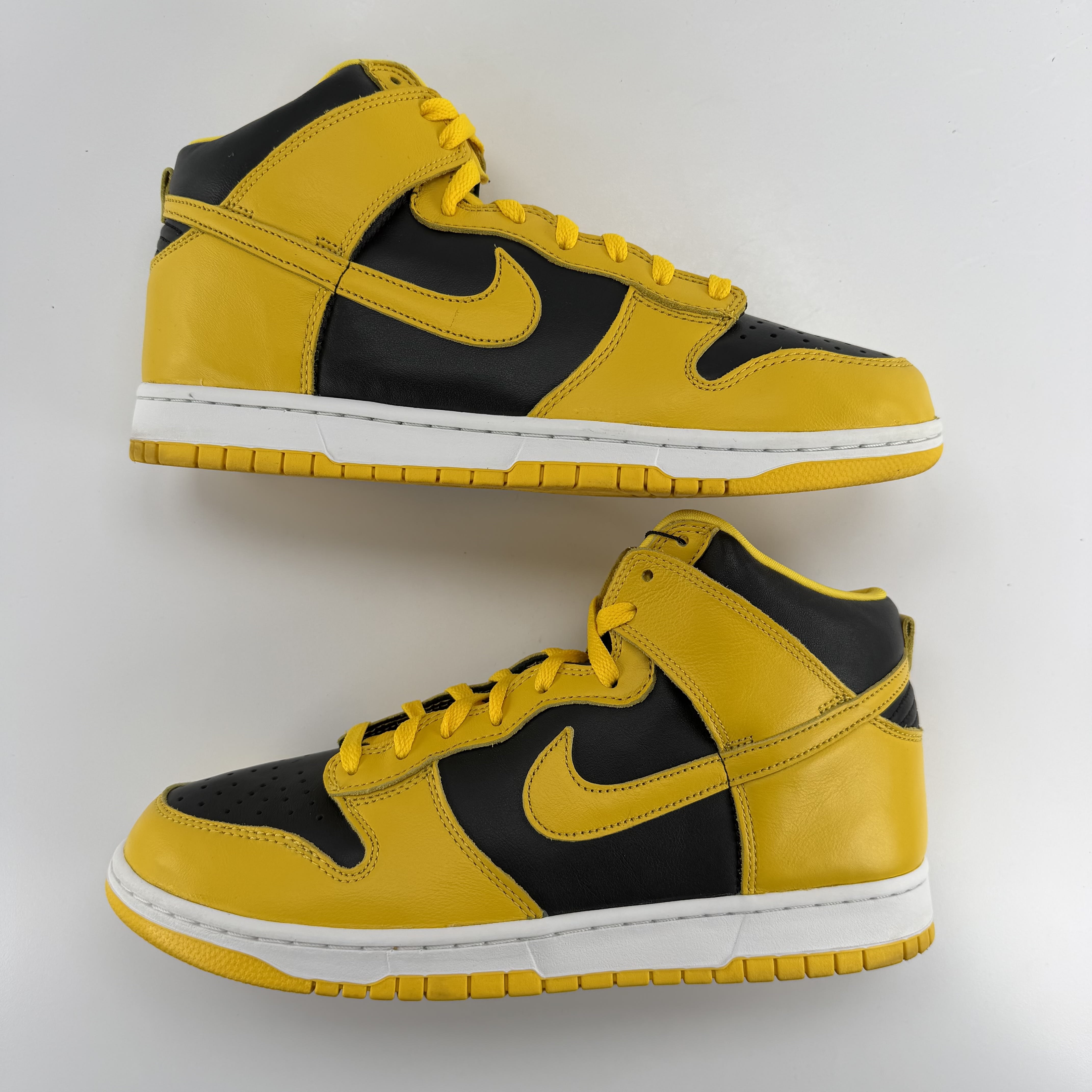 282655 Nike Dunk High Iowa (2020)