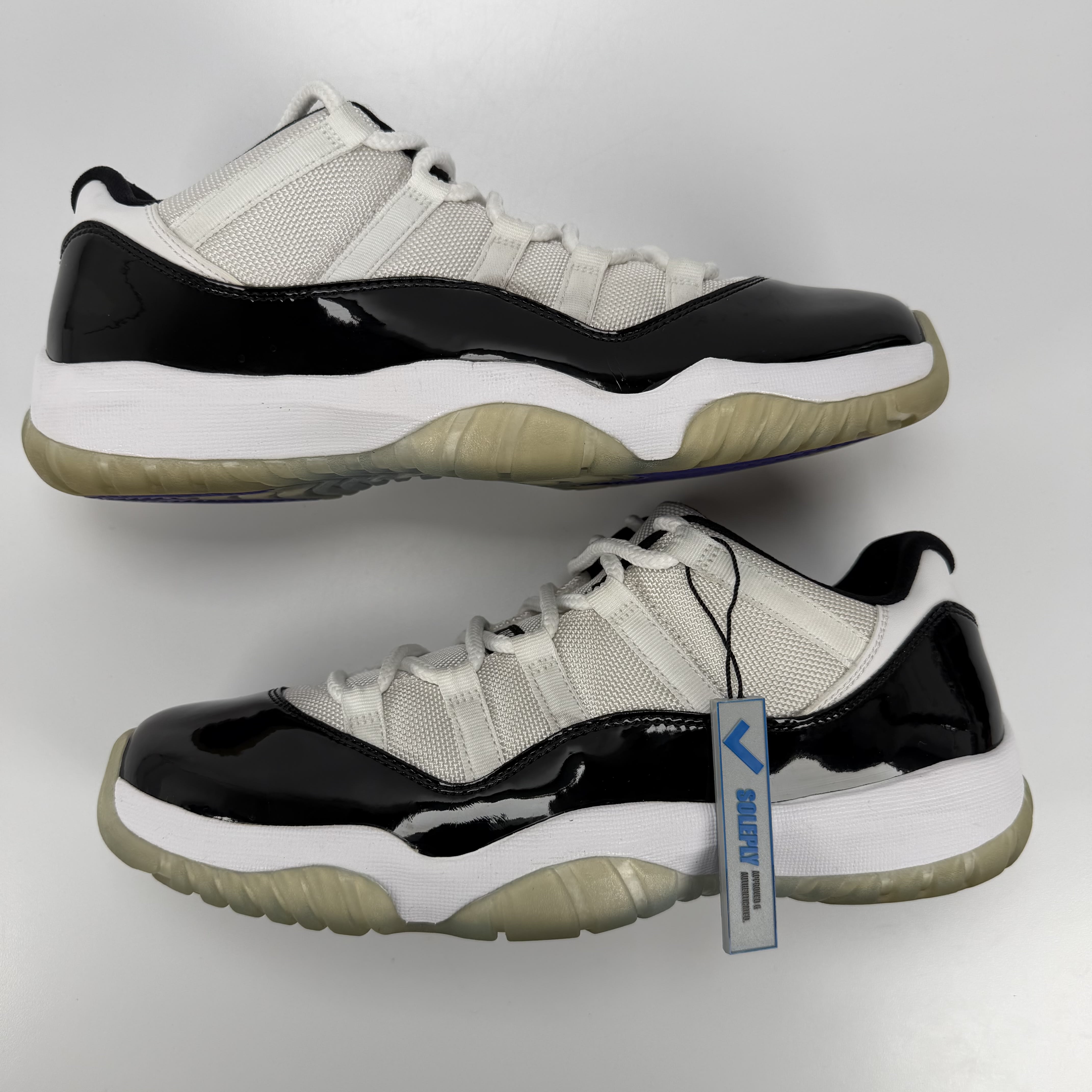 772435 Jordan 11 Retro Low Concord