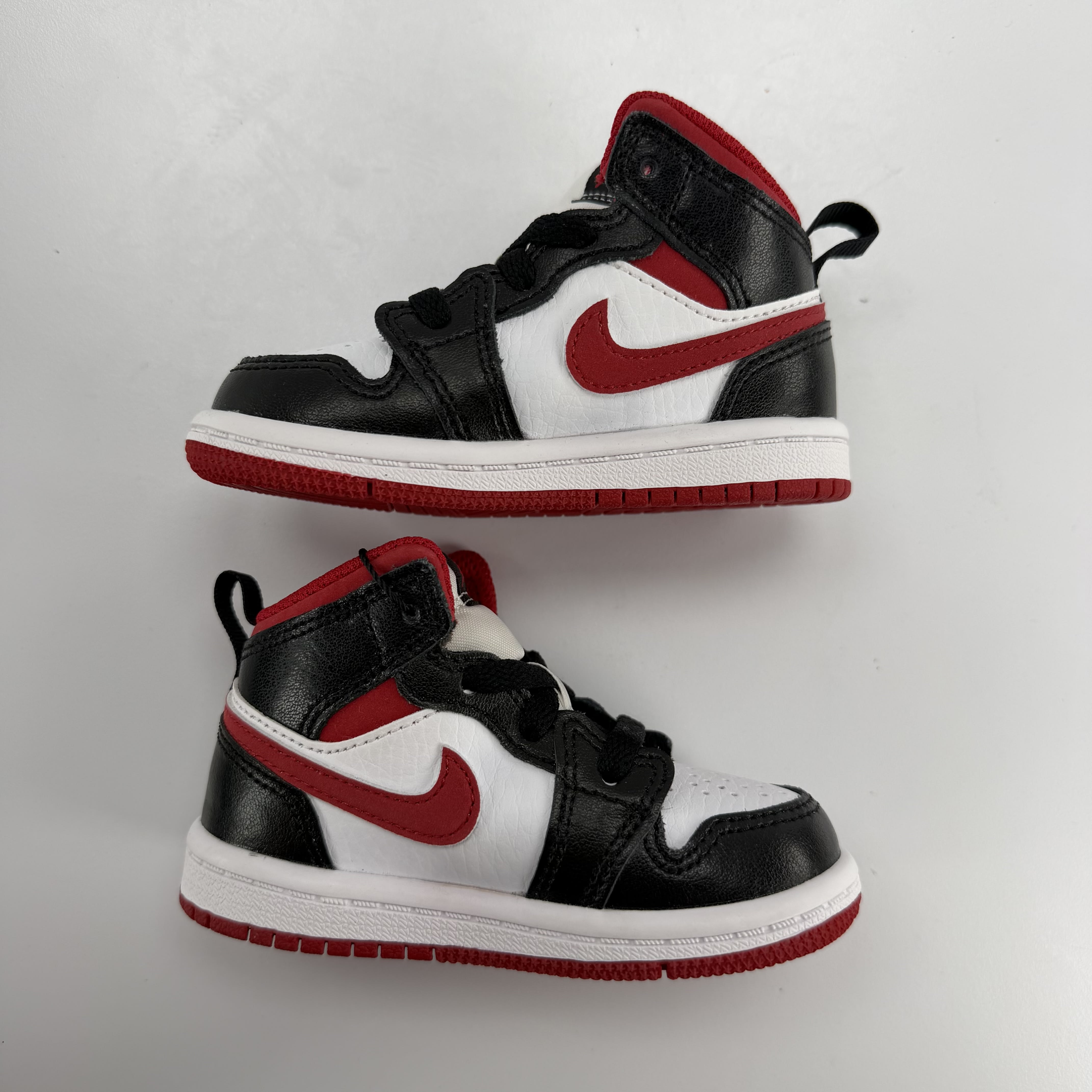 281794 Air Jordan 1 Mid TD 'Black Gym Red'