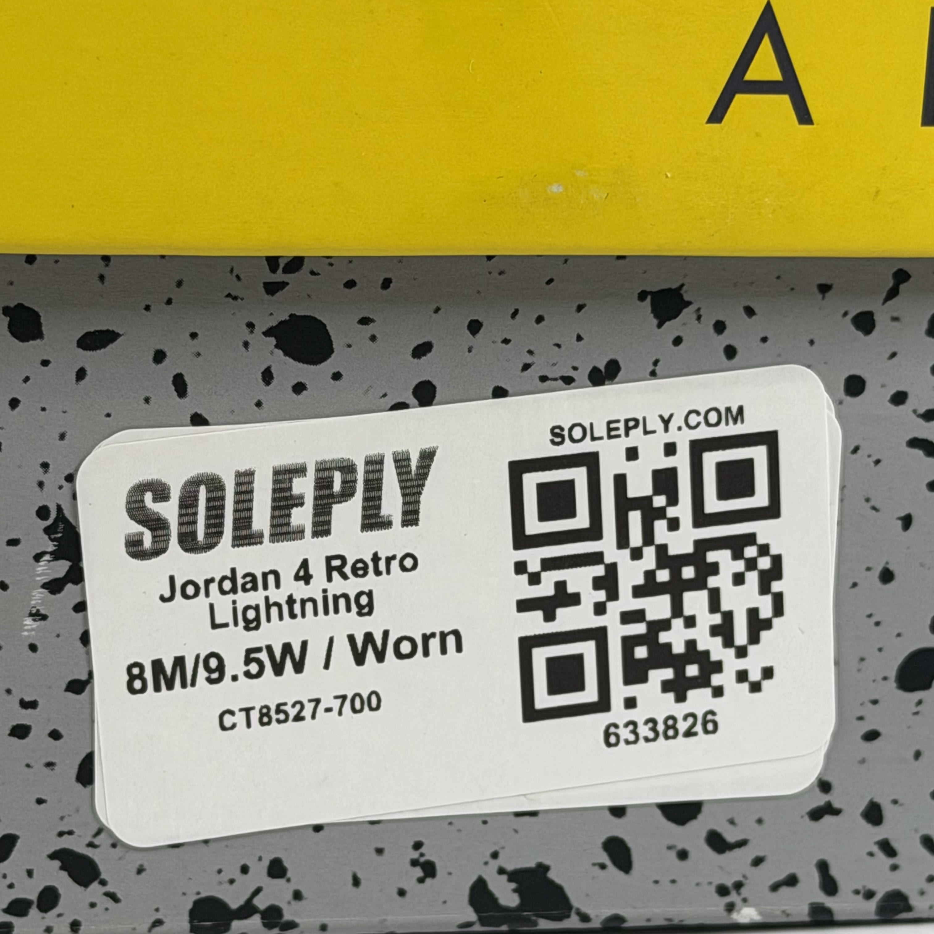 633826 Jordan 4 Retro Lightning (2021)