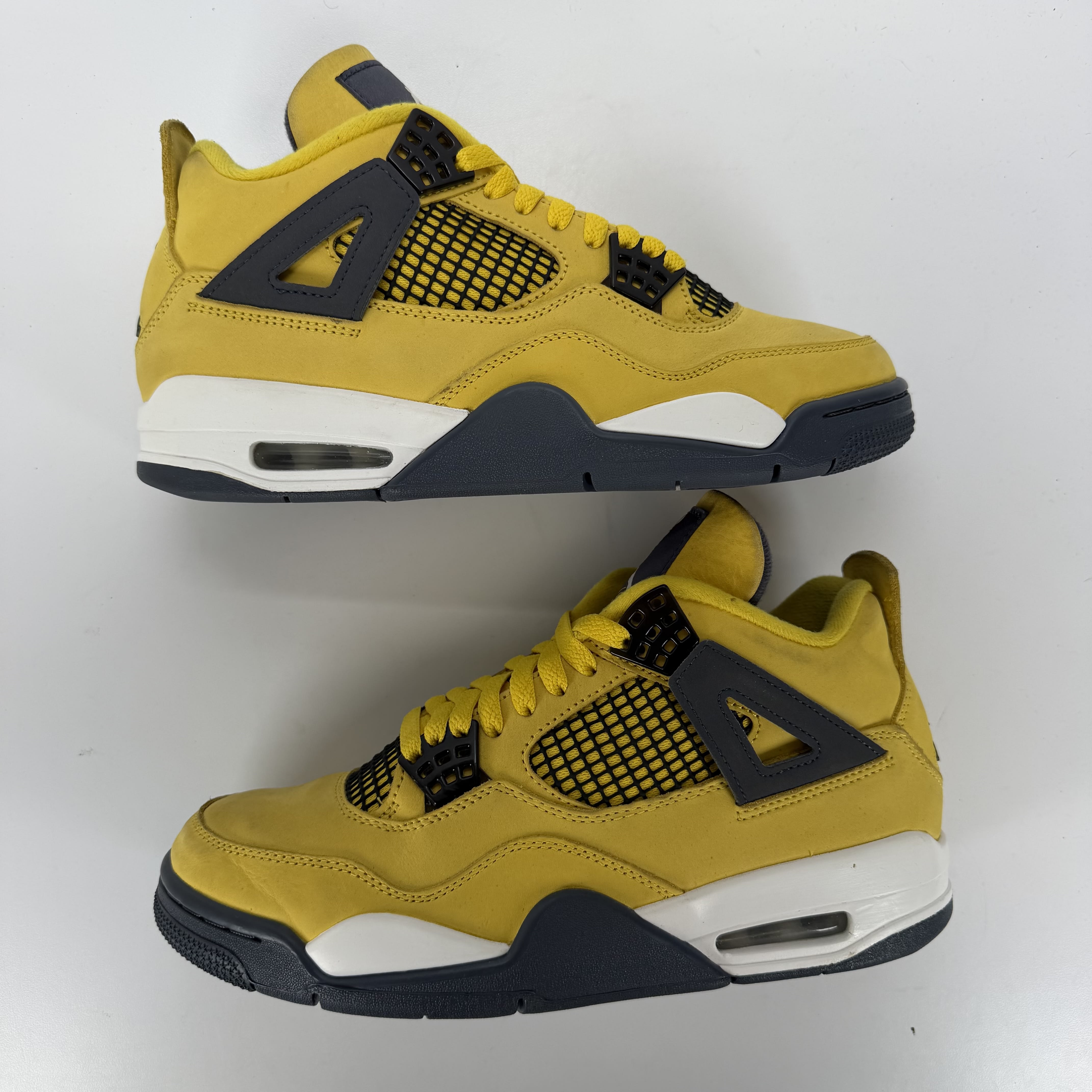 633826 Jordan 4 Retro Lightning (2021)
