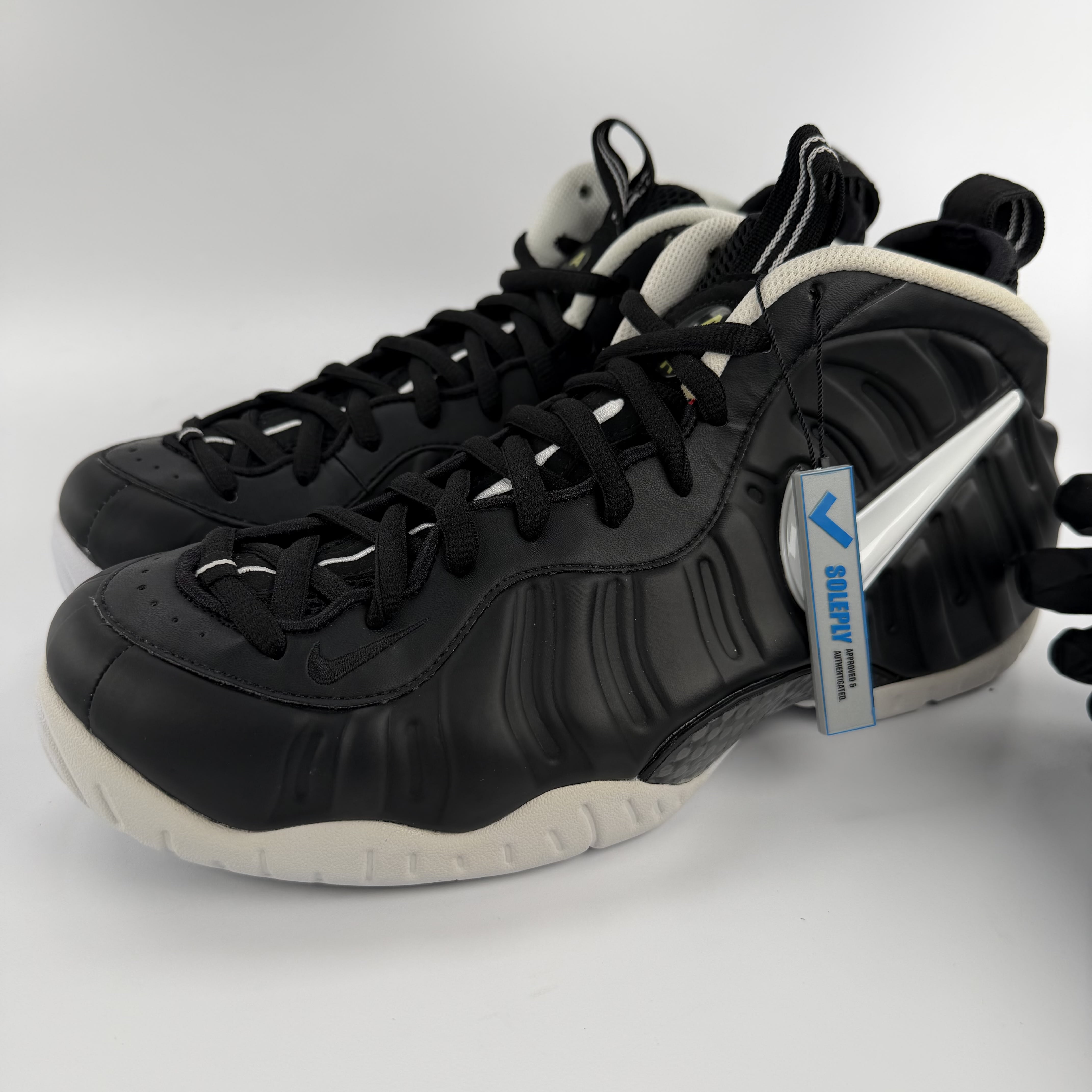 412900 Nike Air Foamposite Pro Dr. Doom (2016)