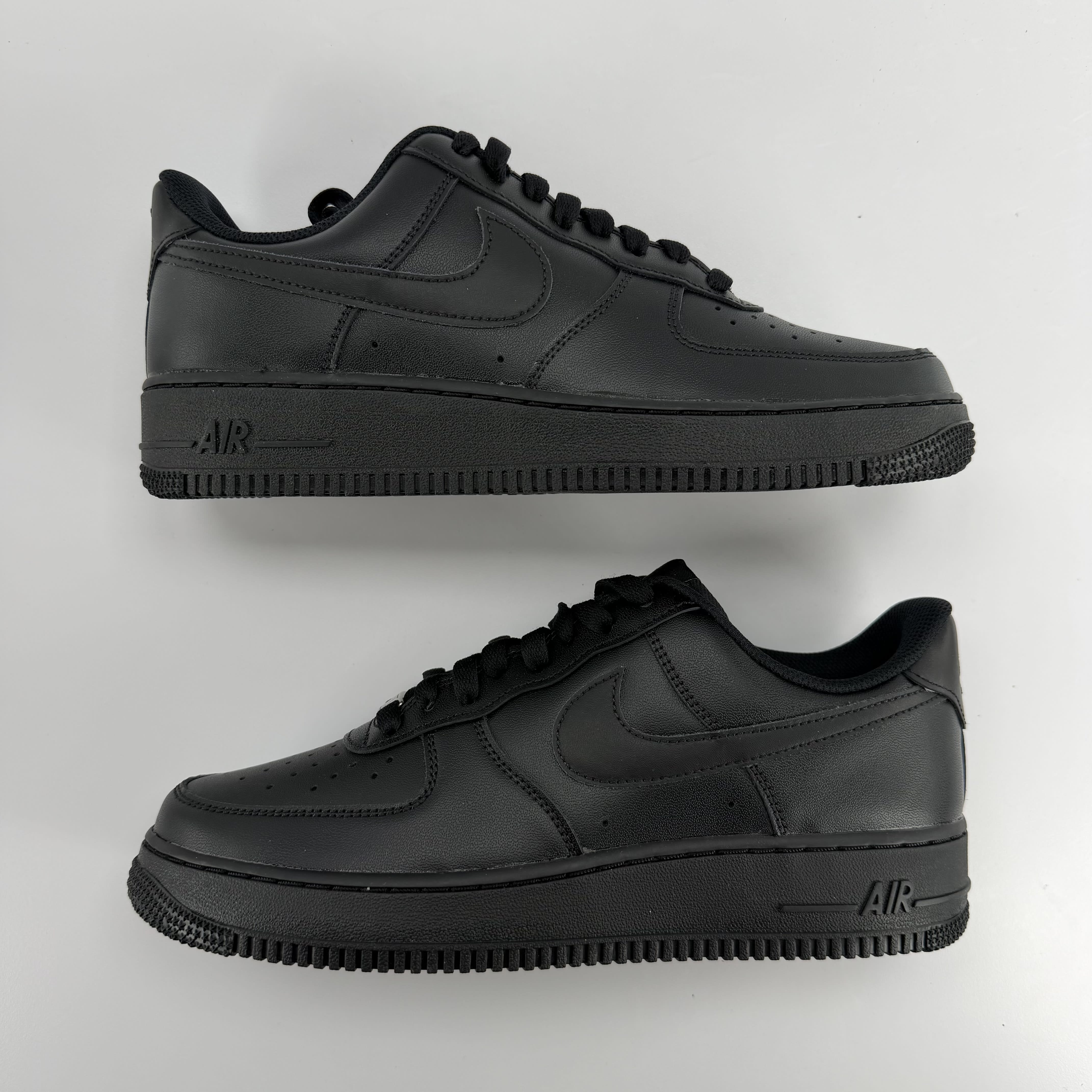 281704 Wmns Air Force 1 '07 'Black'