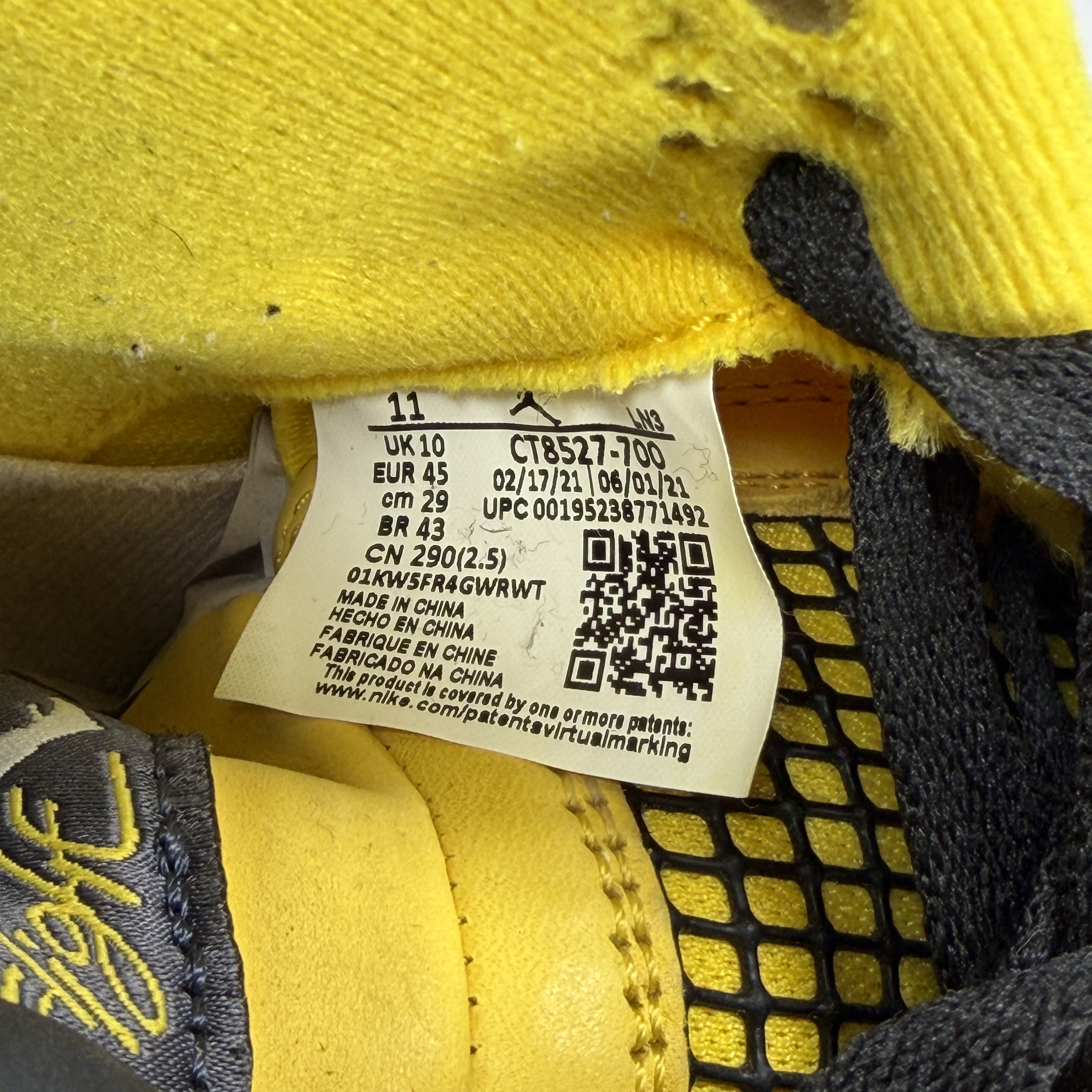 801000 Jordan 4 Retro Lightning (2021)