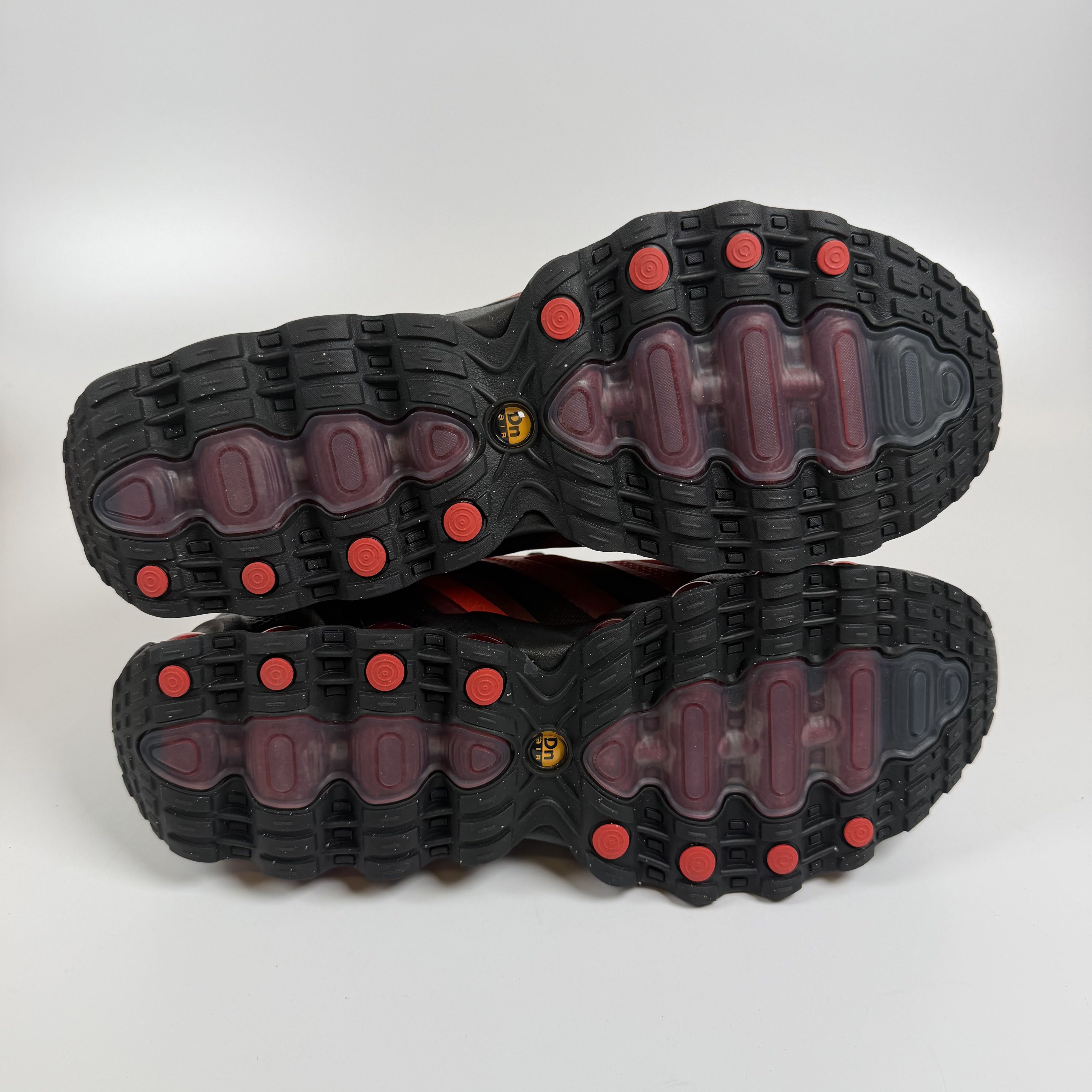 SP9150 Nike Air Max Dn8 Black Bright Crimson