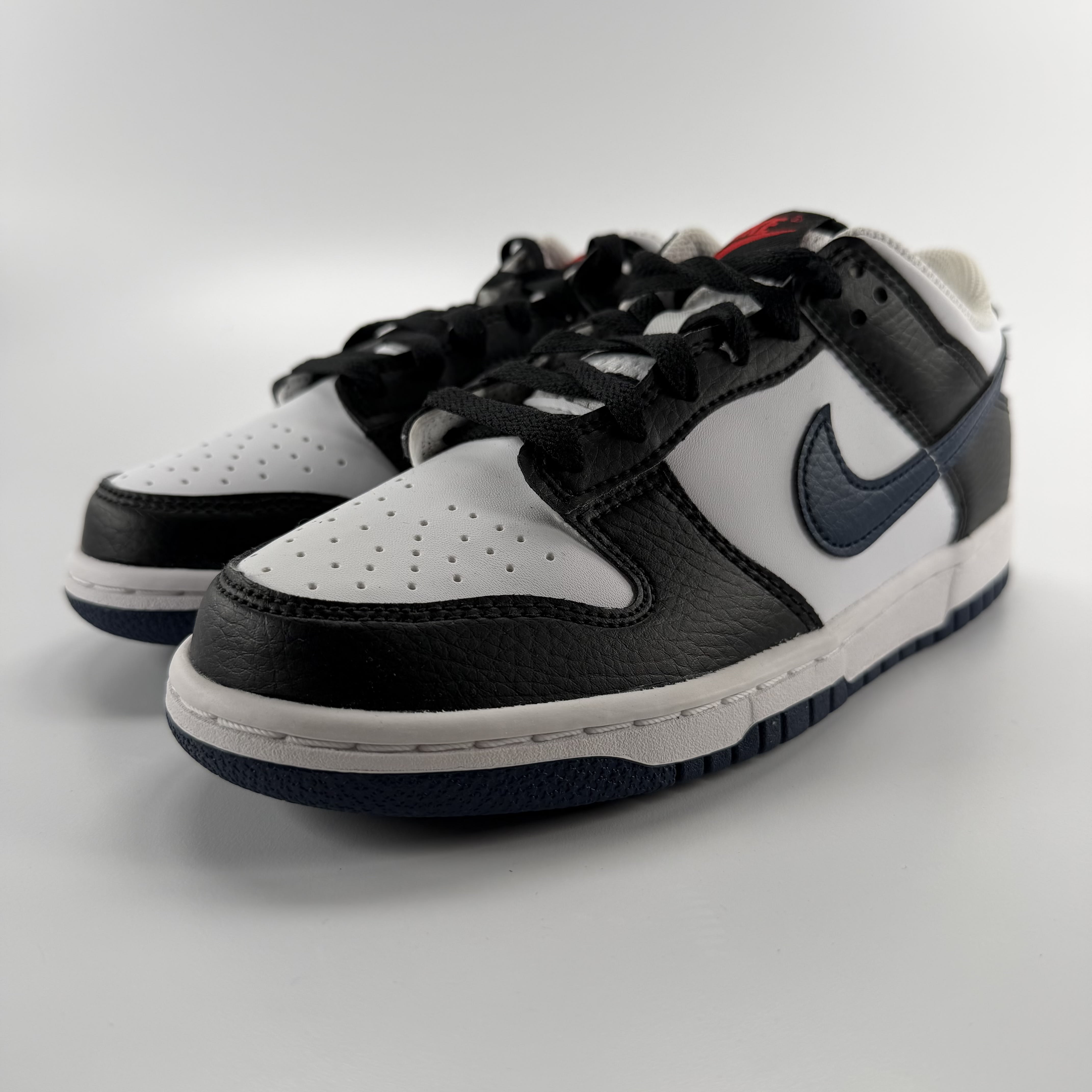 438655 Nike Dunk Low Black White Midnight Navy (GS)