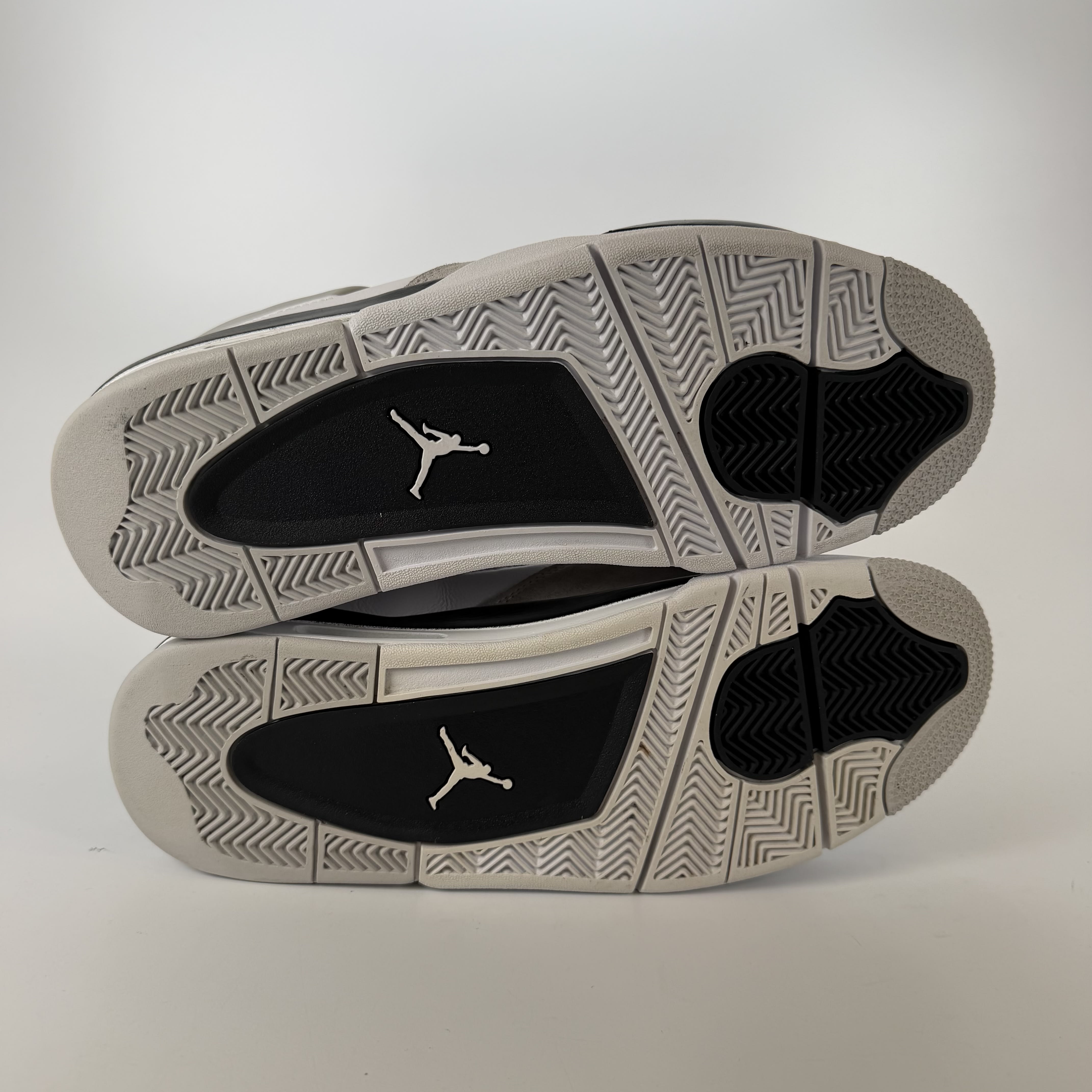 516343 Jordan 4 Retro Military Black
