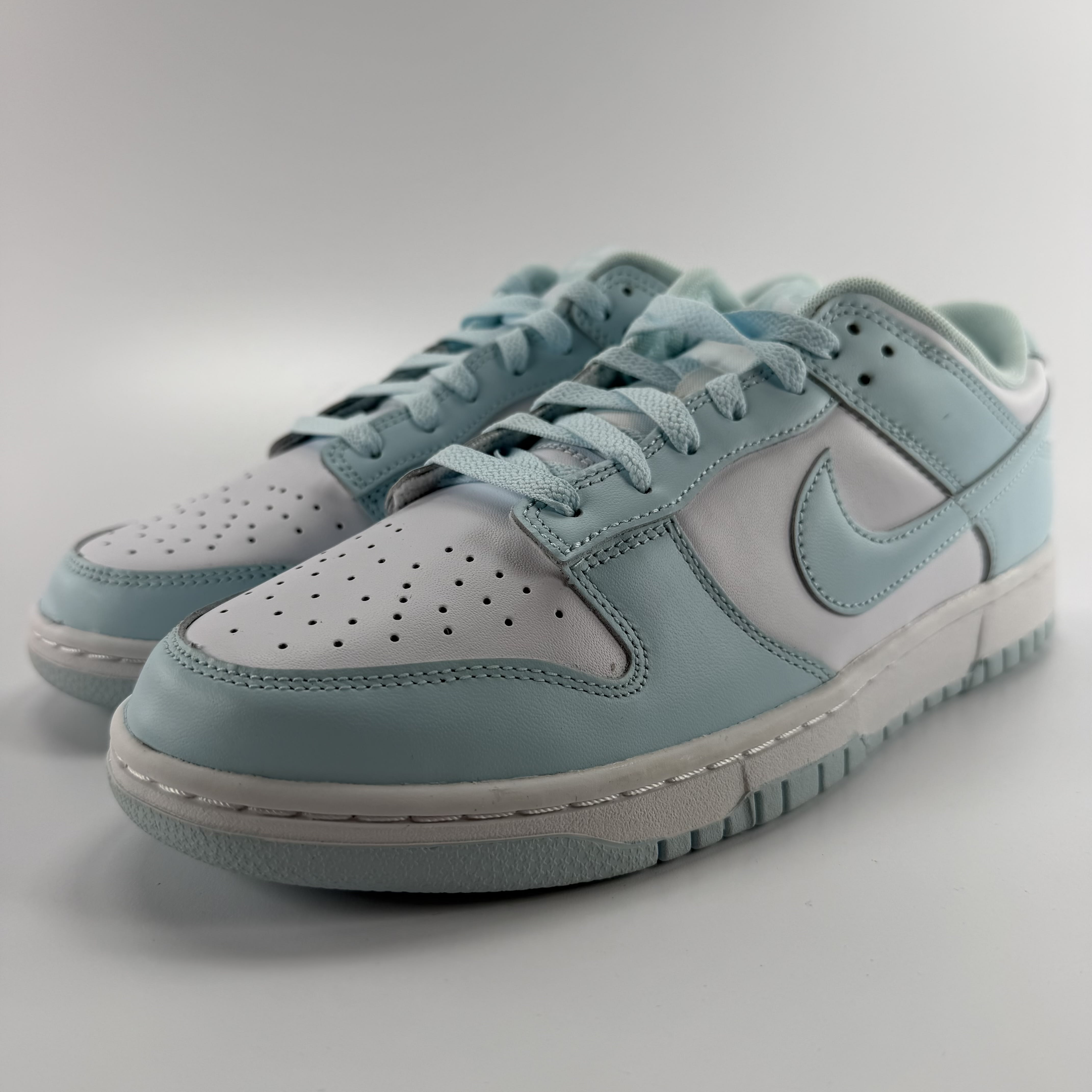 264884 Nike Dunk Low Glacier Blue
