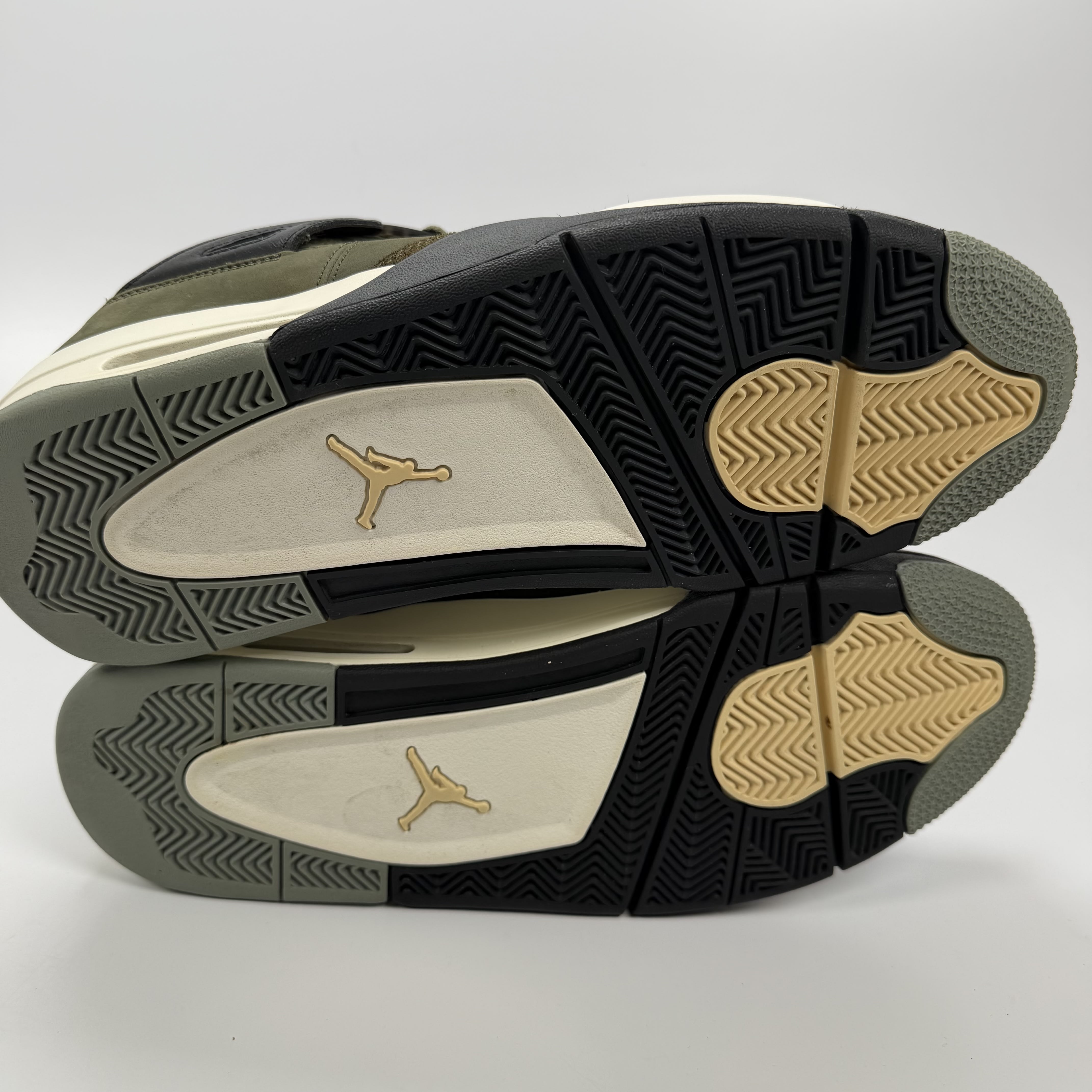 825508 Jordan 4 Retro SE Craft Medium Olive