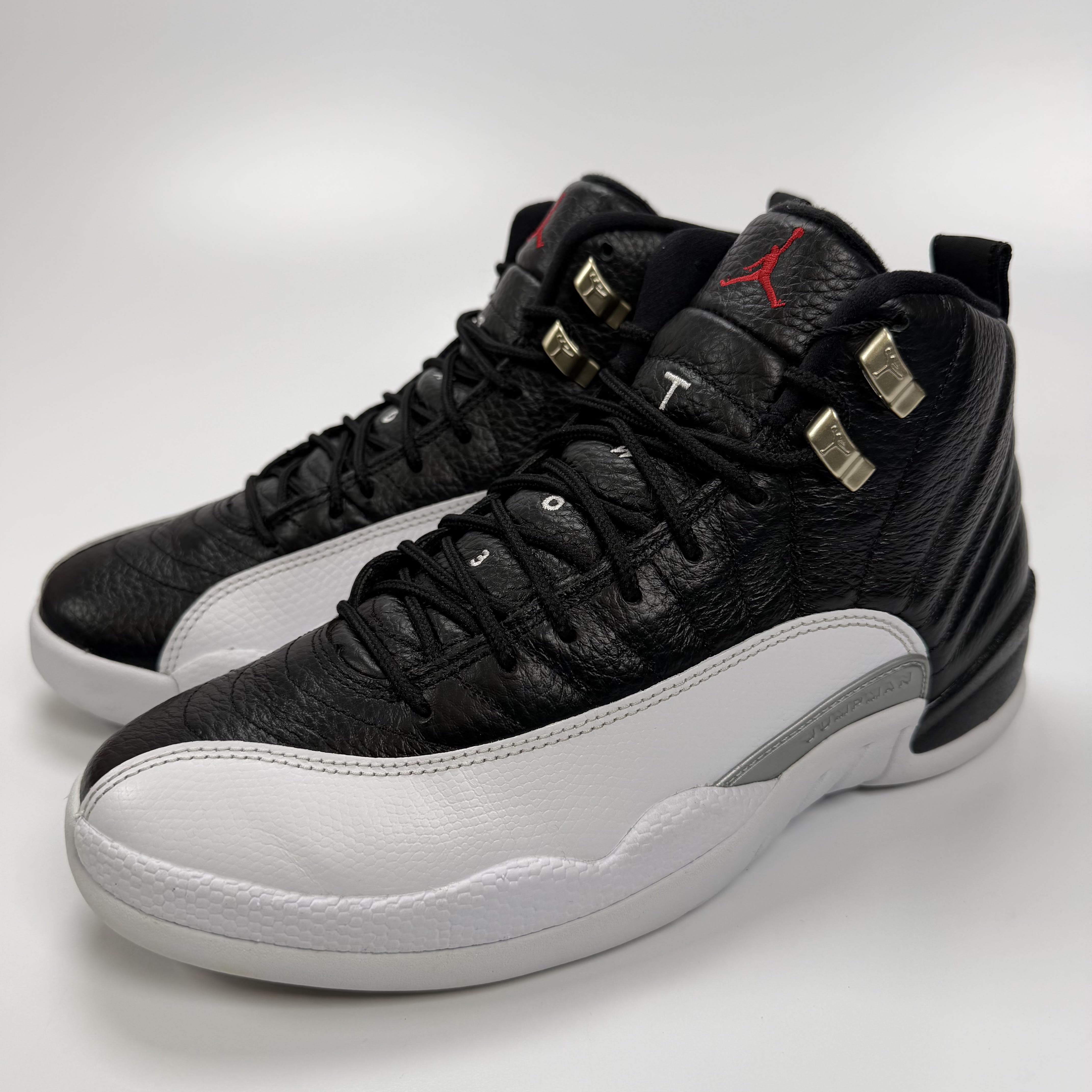 648025 Jordan 12 Retro Playoffs (2022)