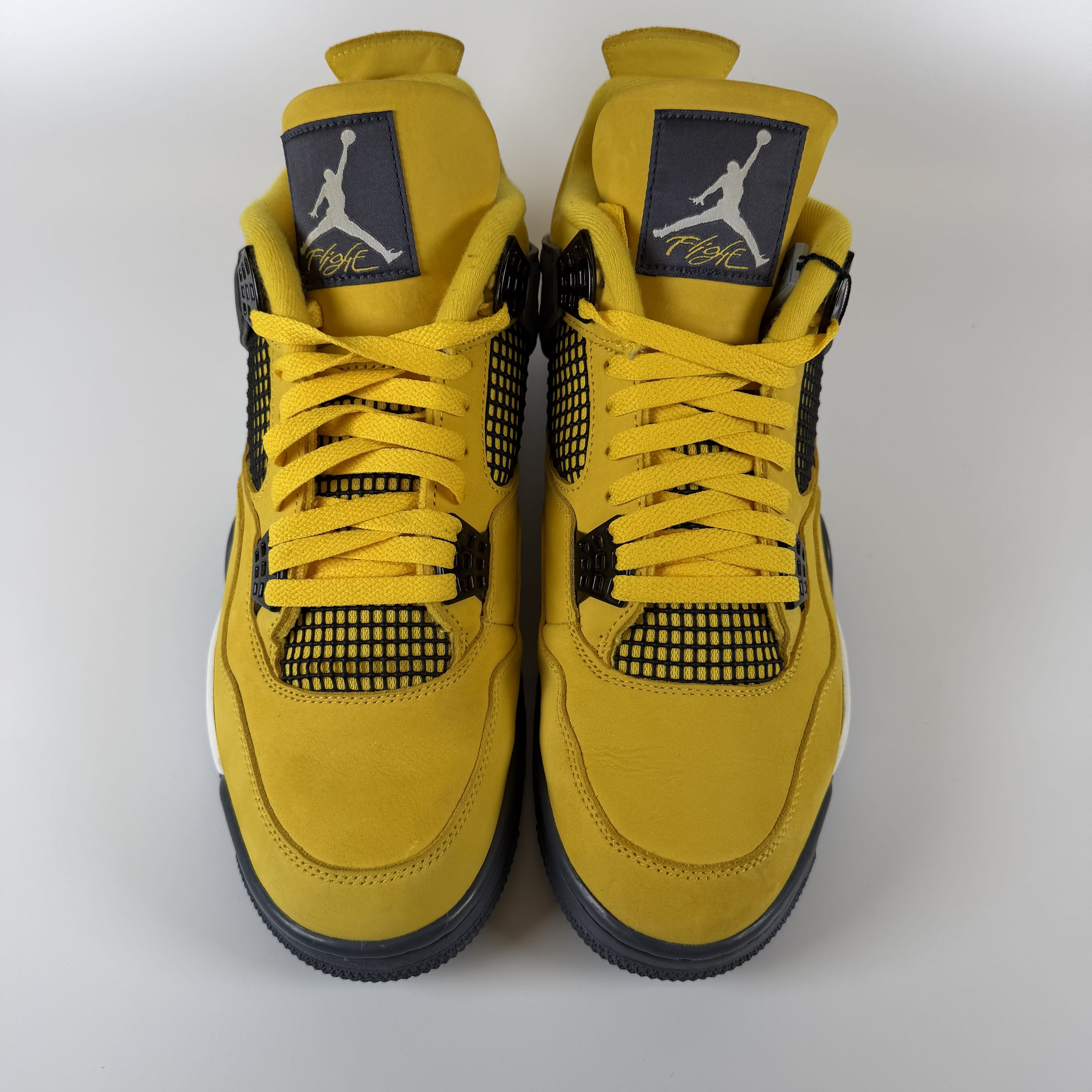 SP6923 Jordan 4 Retro Lightning (2021)