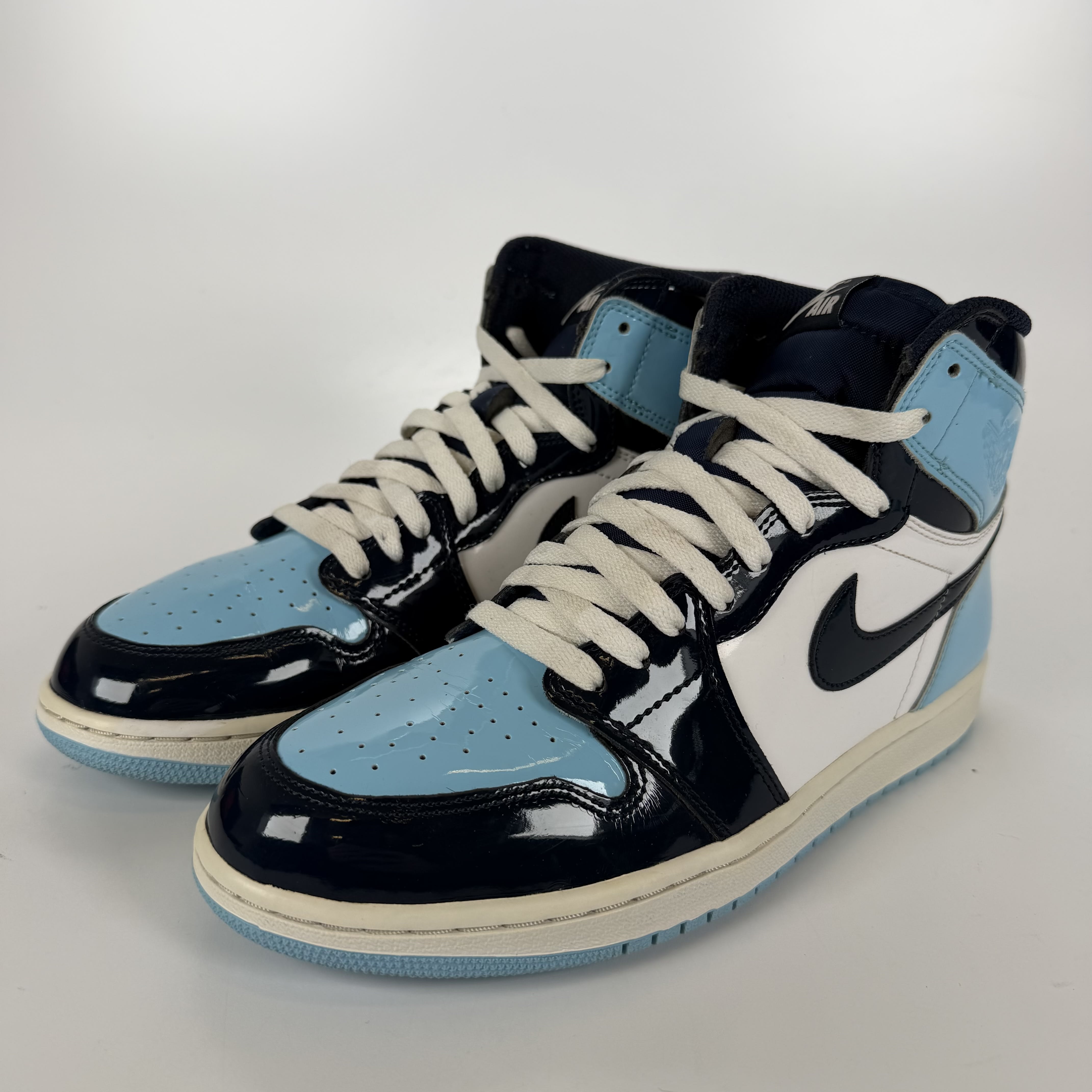 632776 Wmns Air Jordan 1 Retro High OG 'Blue Chill'