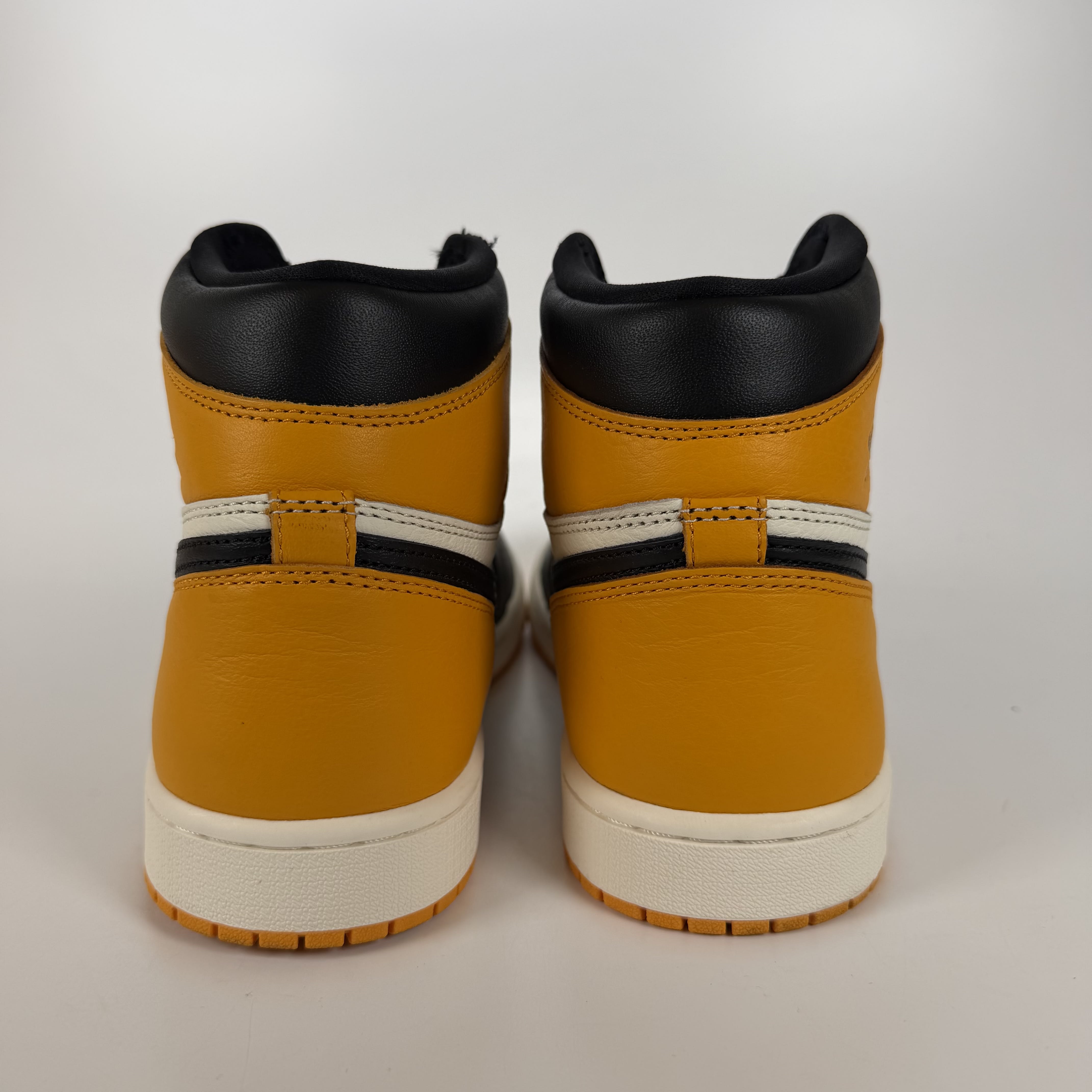 354242 Jordan 1 Retro High OG Taxi