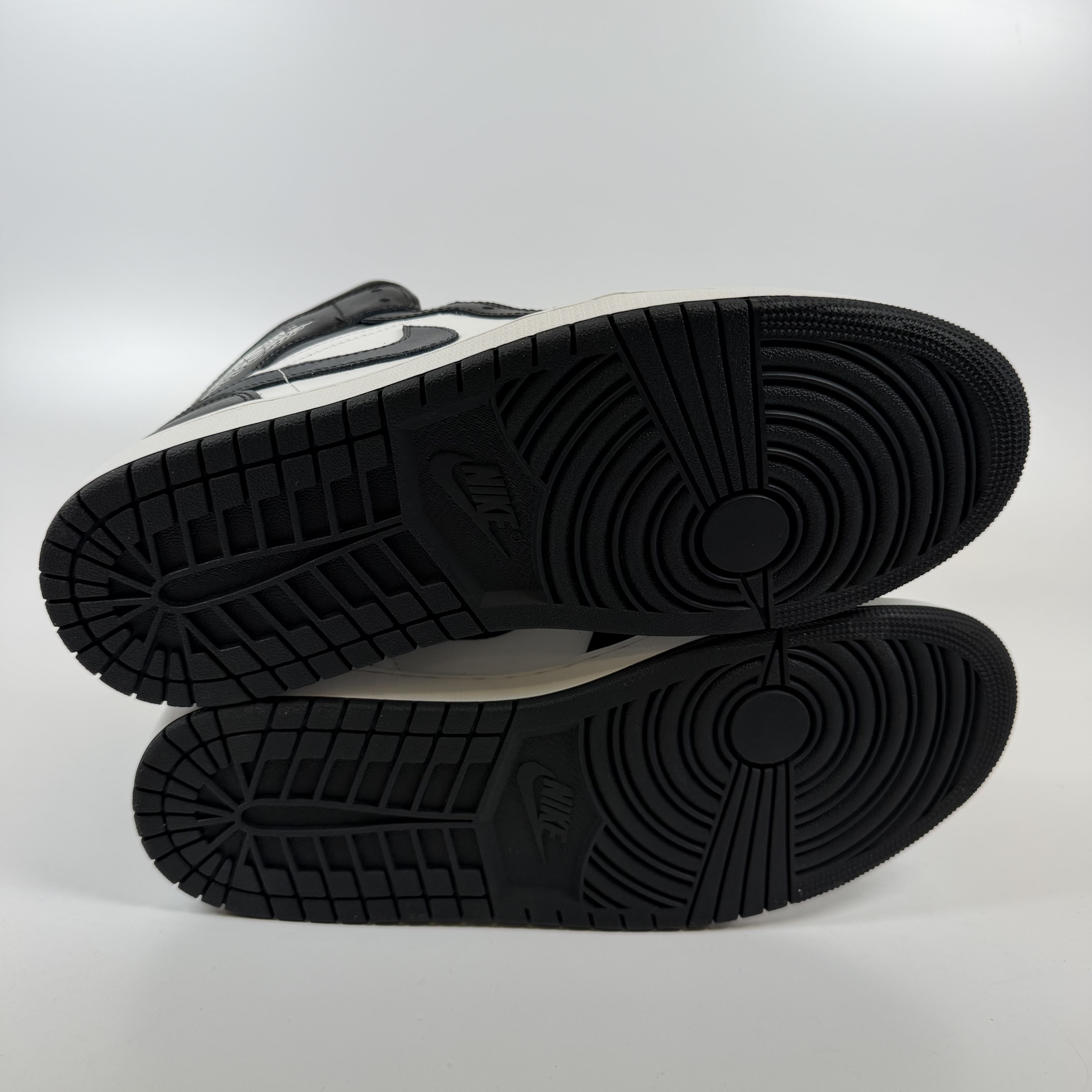 SP9989 Jordan 1 Mid Off Noir Toe