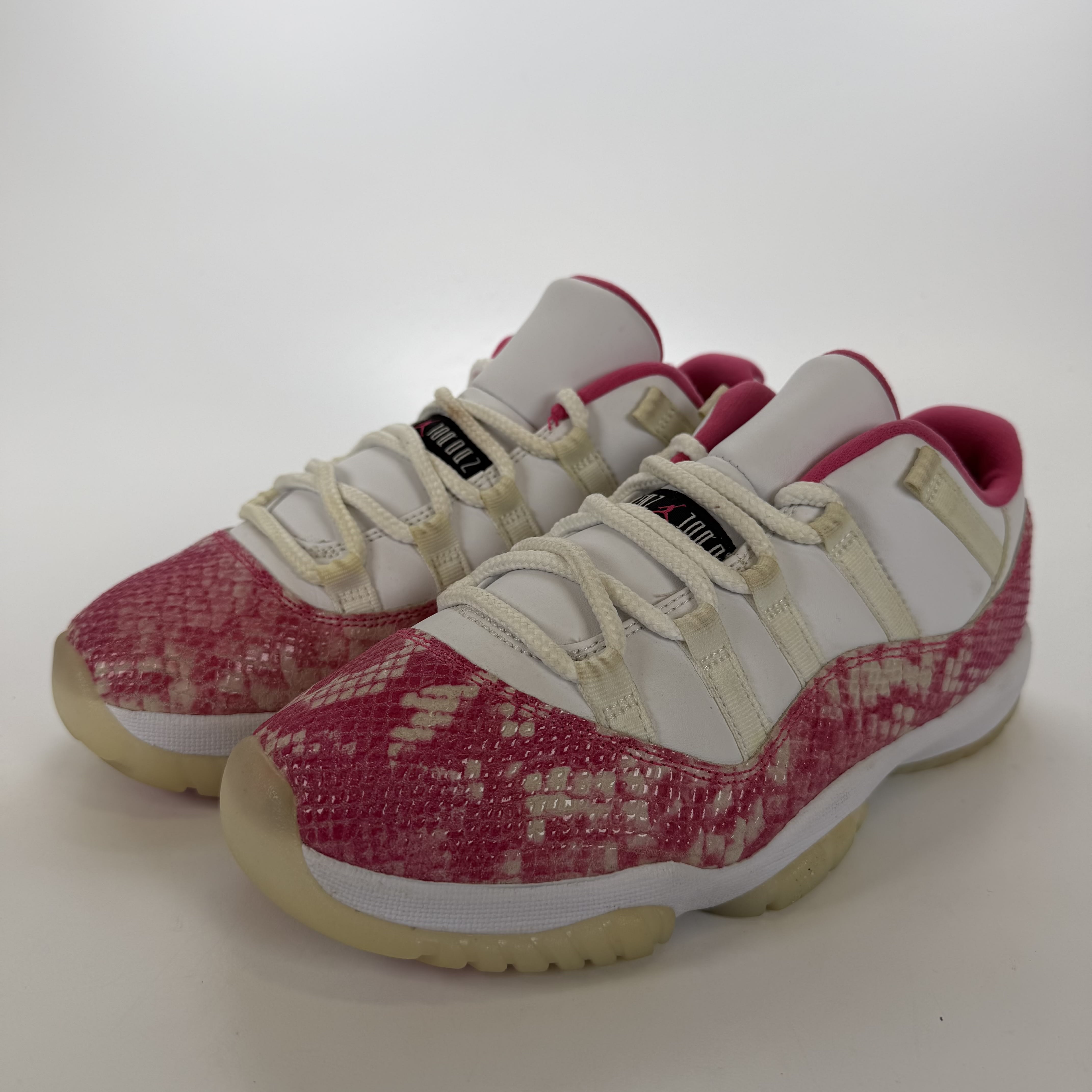 387450 Jordan 11 Retro Low Pink Snakeskin (2019) (Women's)