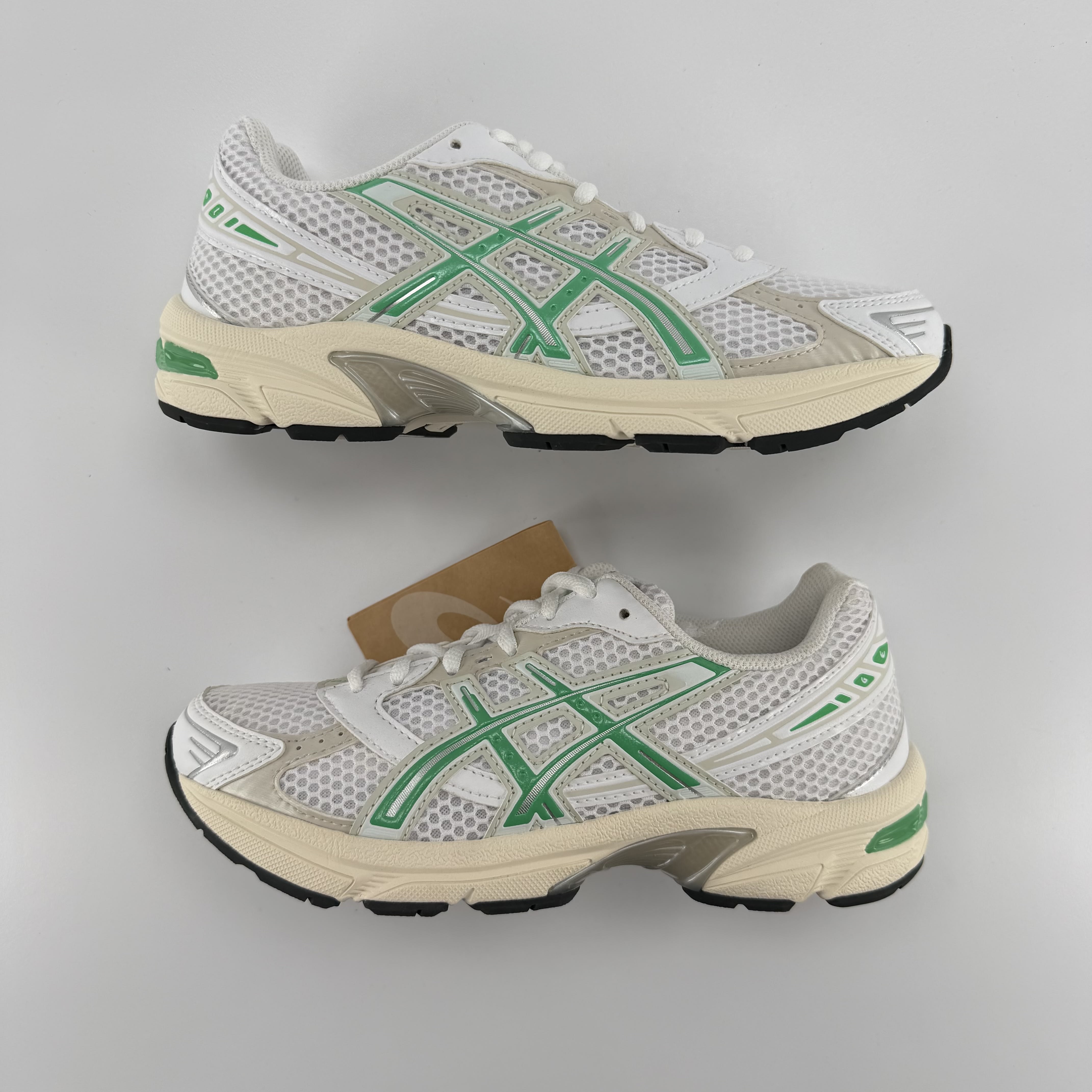 459674 ASICS Gel-1130 White Malachite Green Off White Midsole (Women's)
