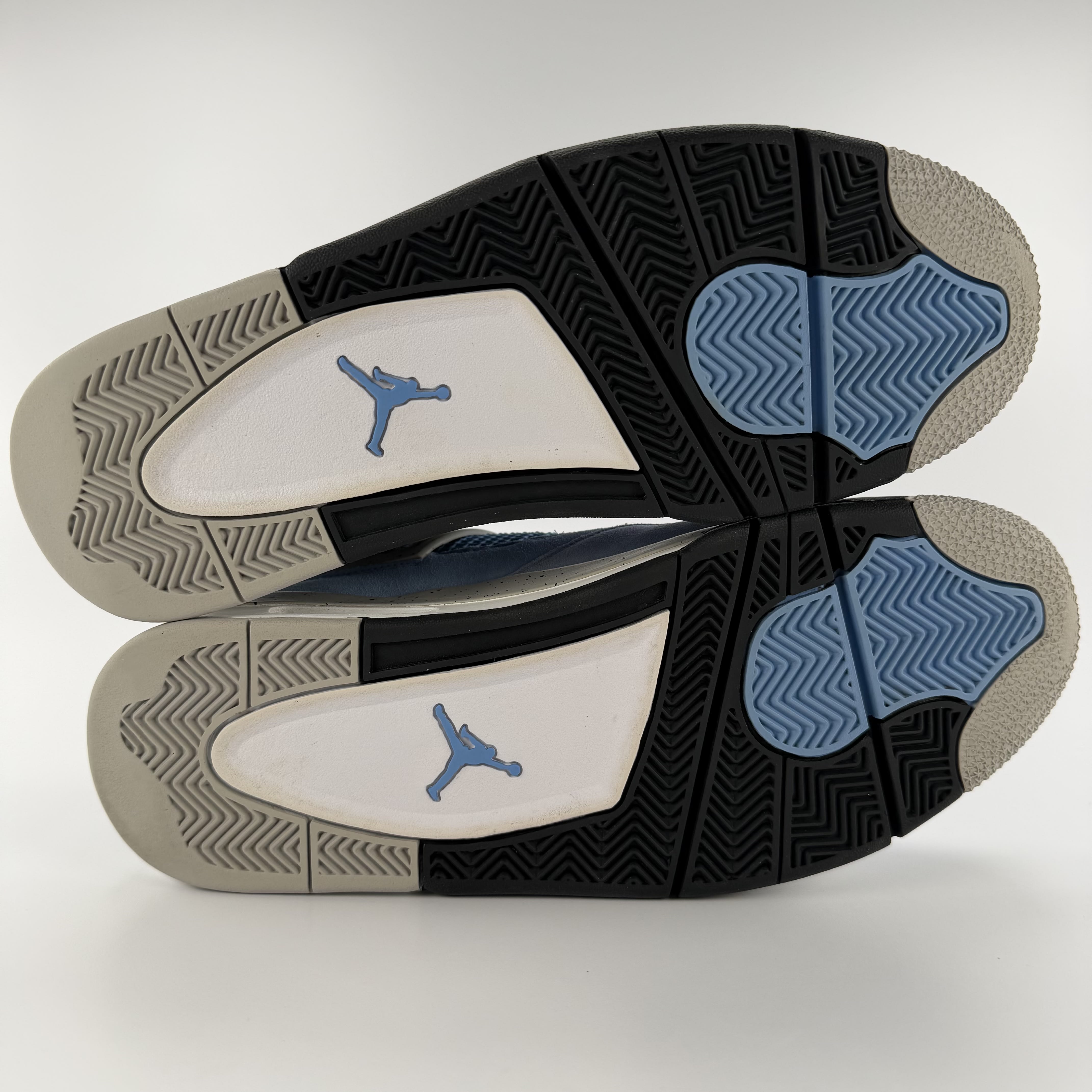 498144 Jordan 4 Retro University Blue