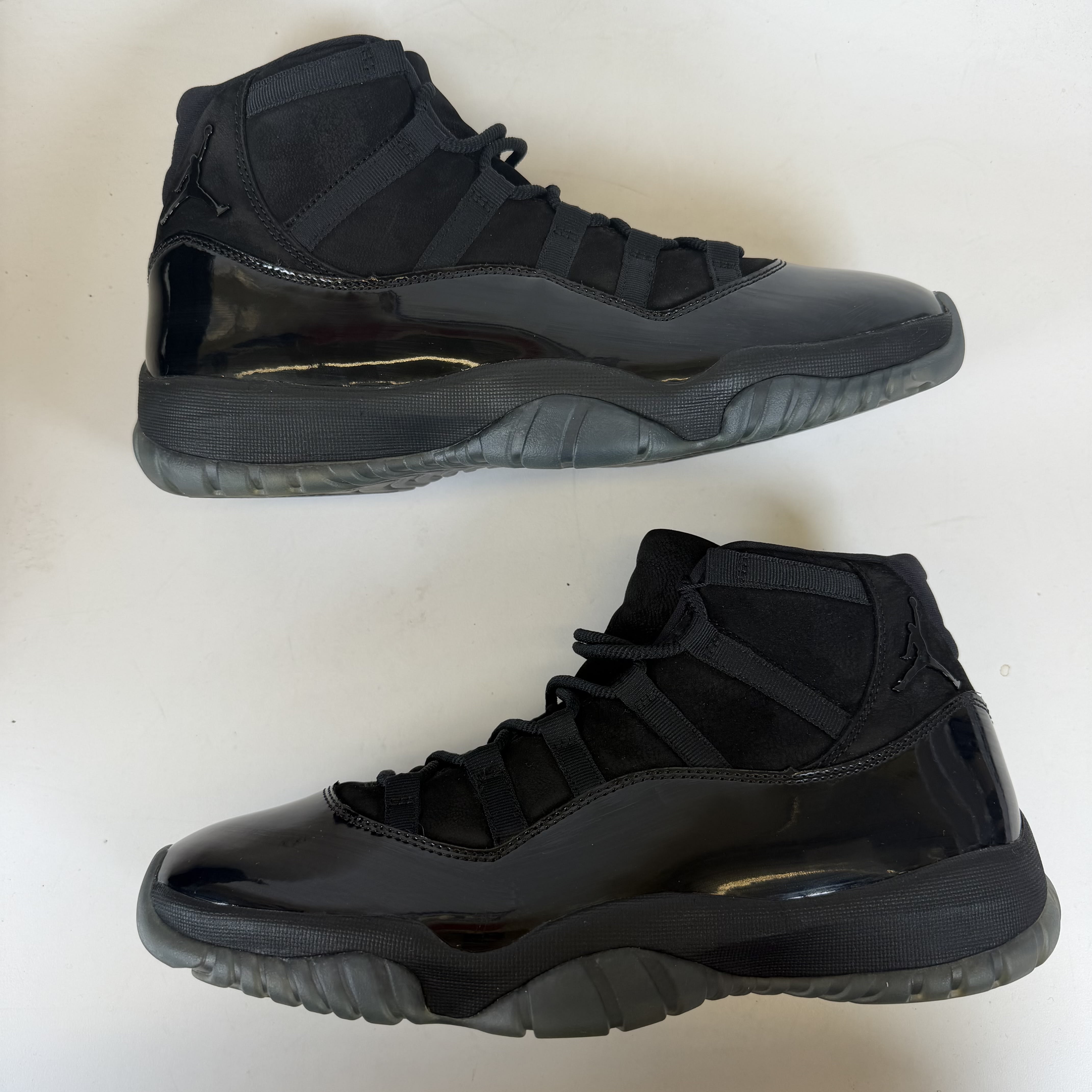 SP6915 Jordan 11 Retro Cap and Gown