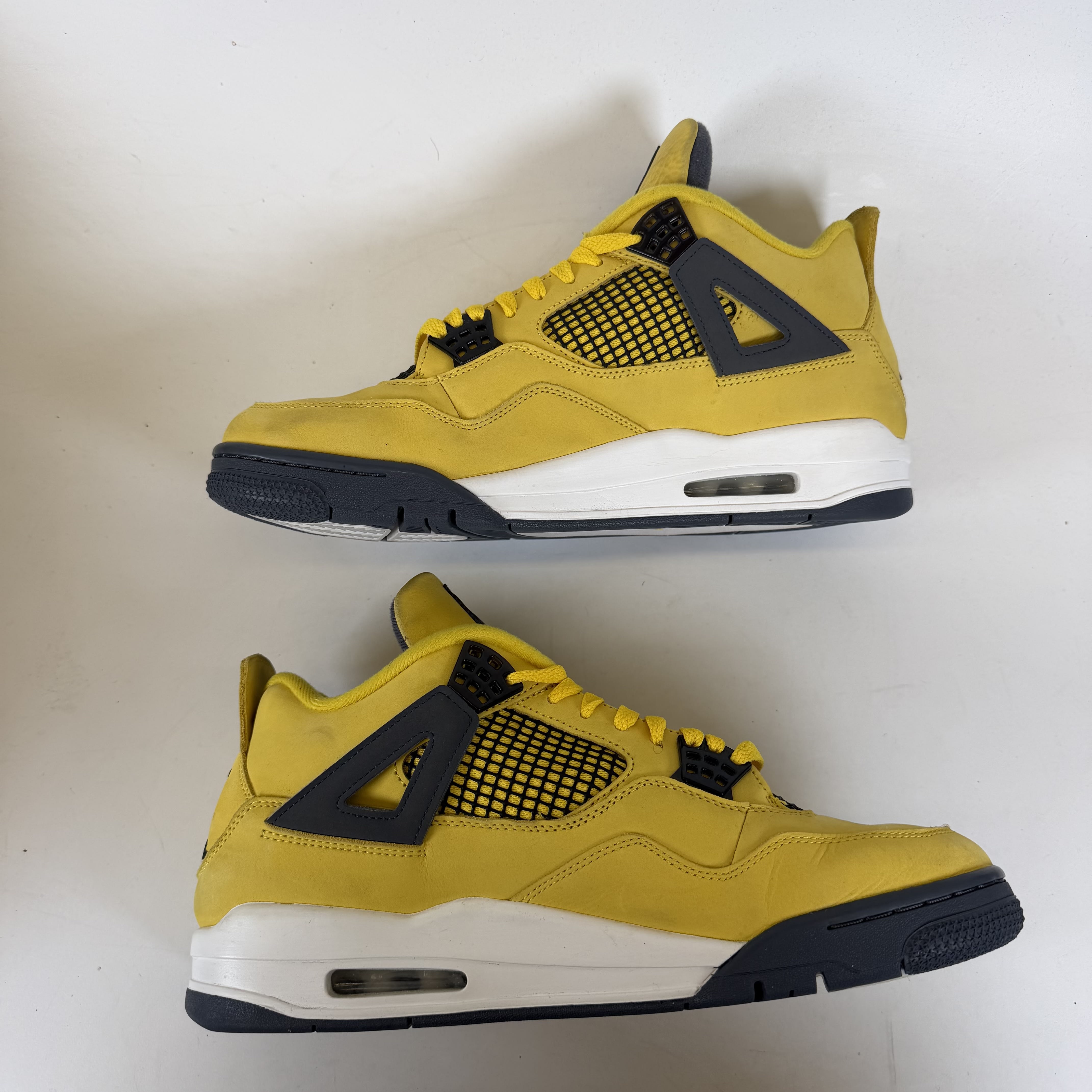 SP6818 Jordan 4 Retro Lightning (2021)