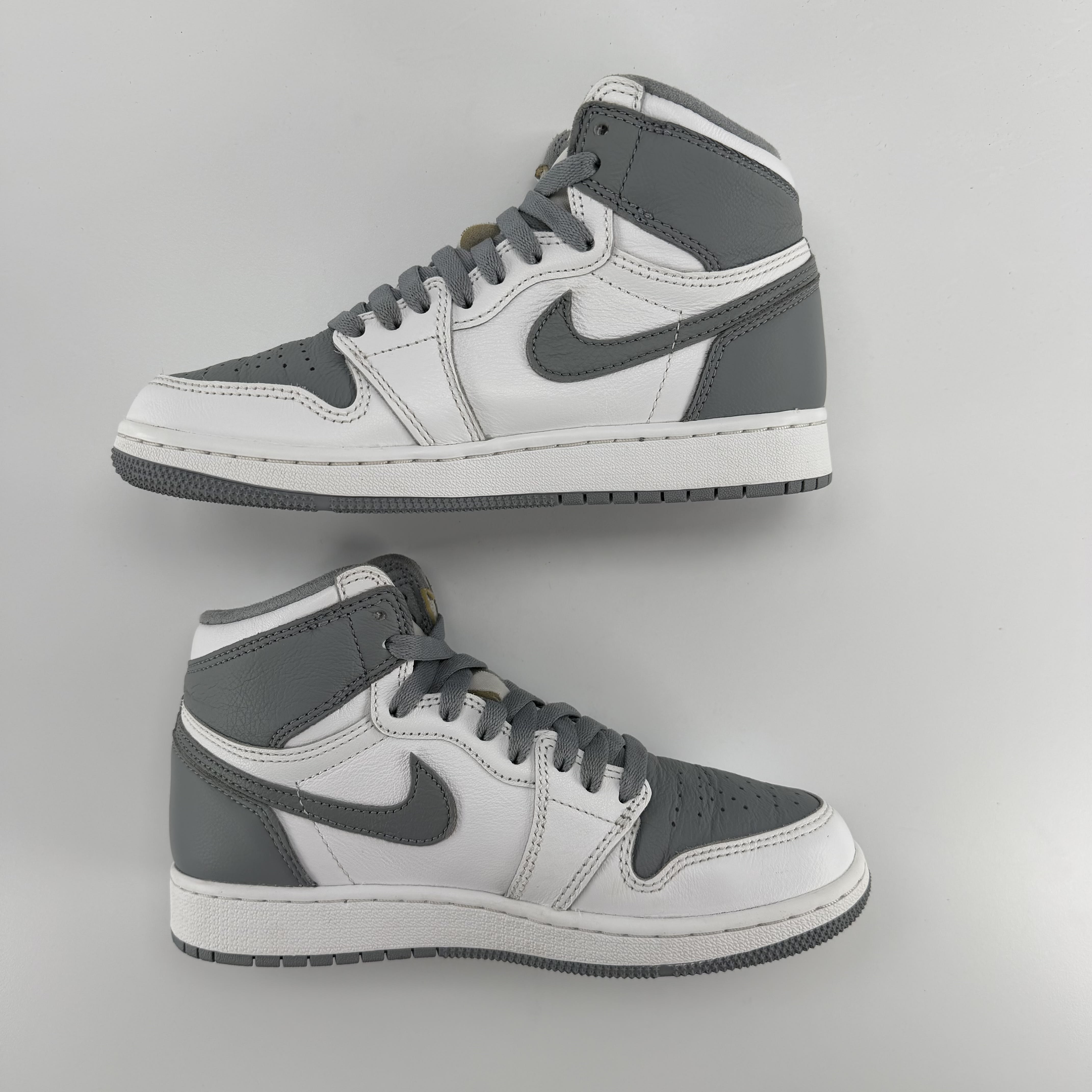 634748 Air Jordan 1 Retro High OG GS 'Stealth'