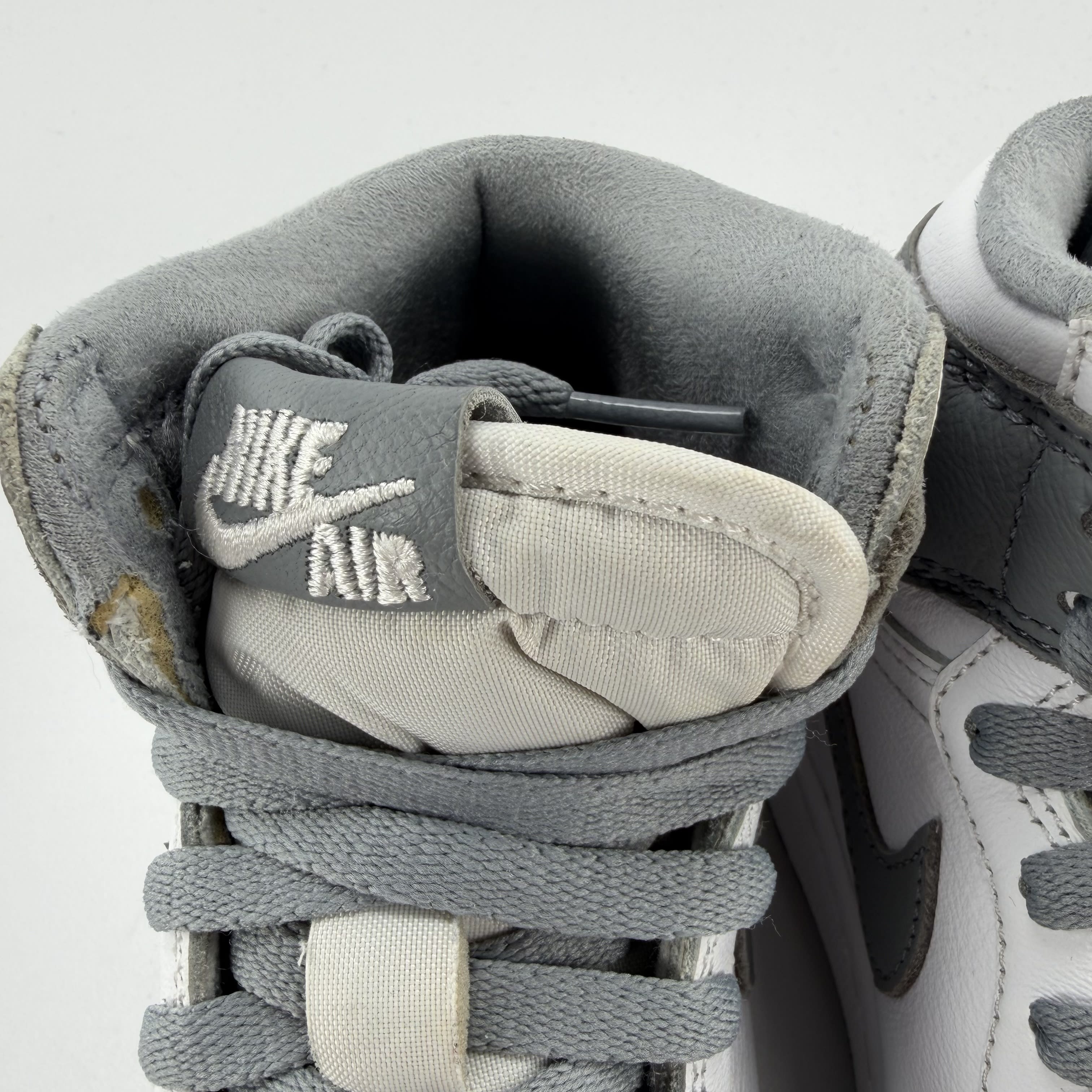634748 Air Jordan 1 Retro High OG GS 'Stealth'