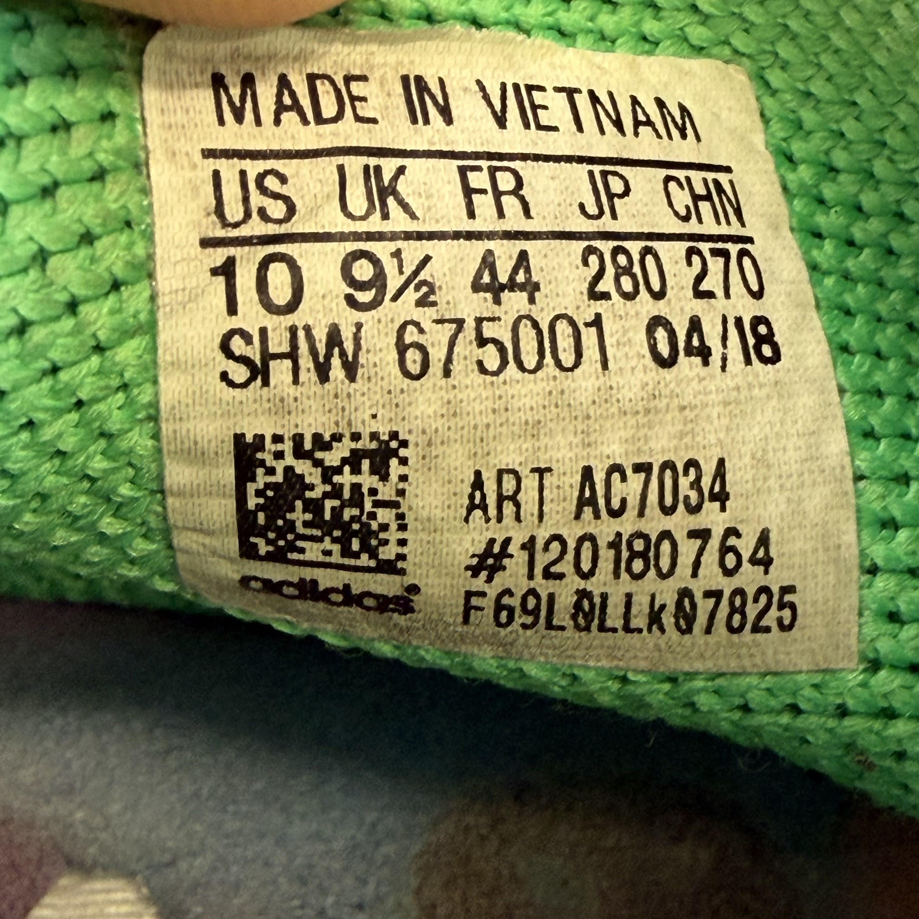 SP6840 adidas Human Race NMD Pharrell Holi Festival (Chalk Coral)