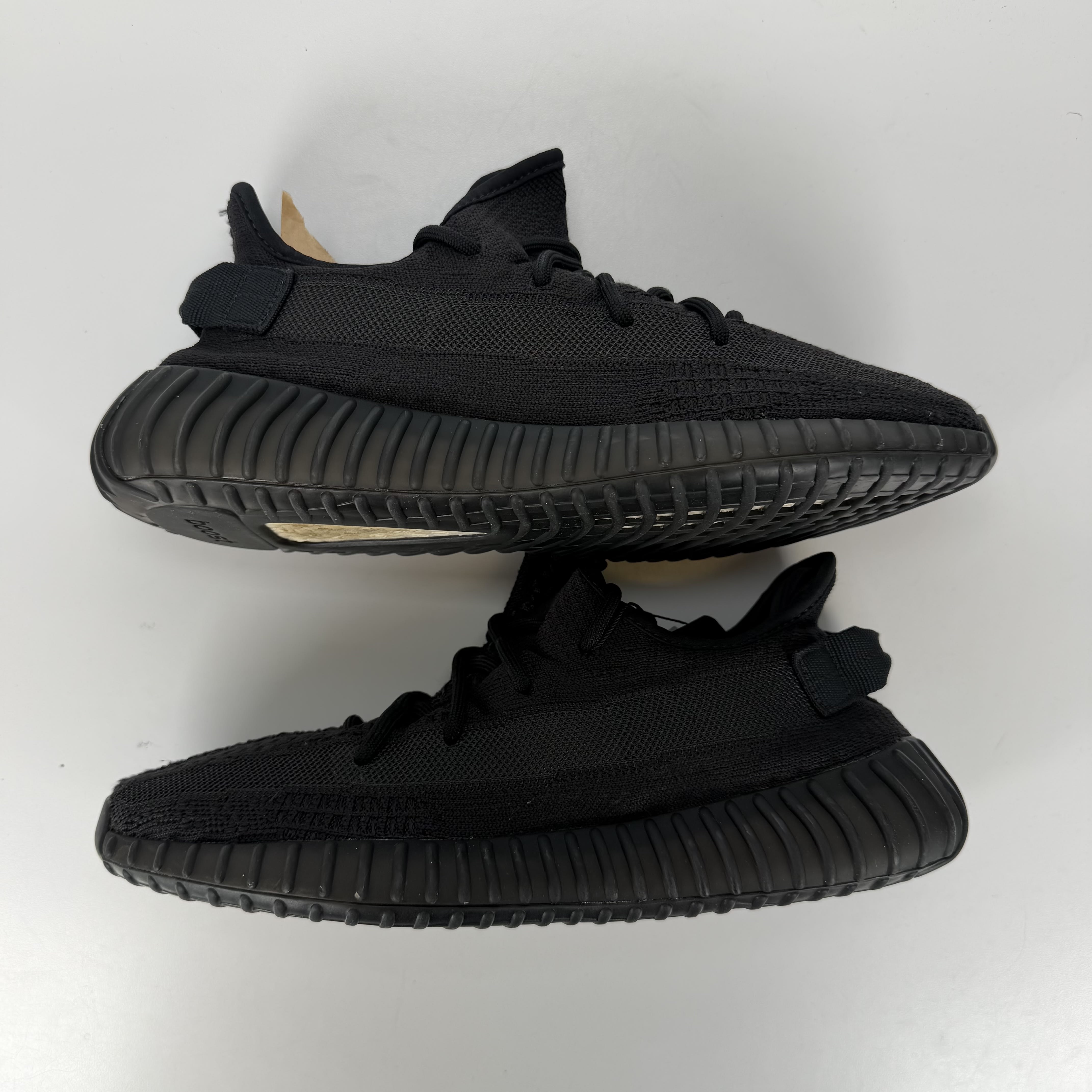 565711 adidas Yeezy Boost 350 V2 Onyx