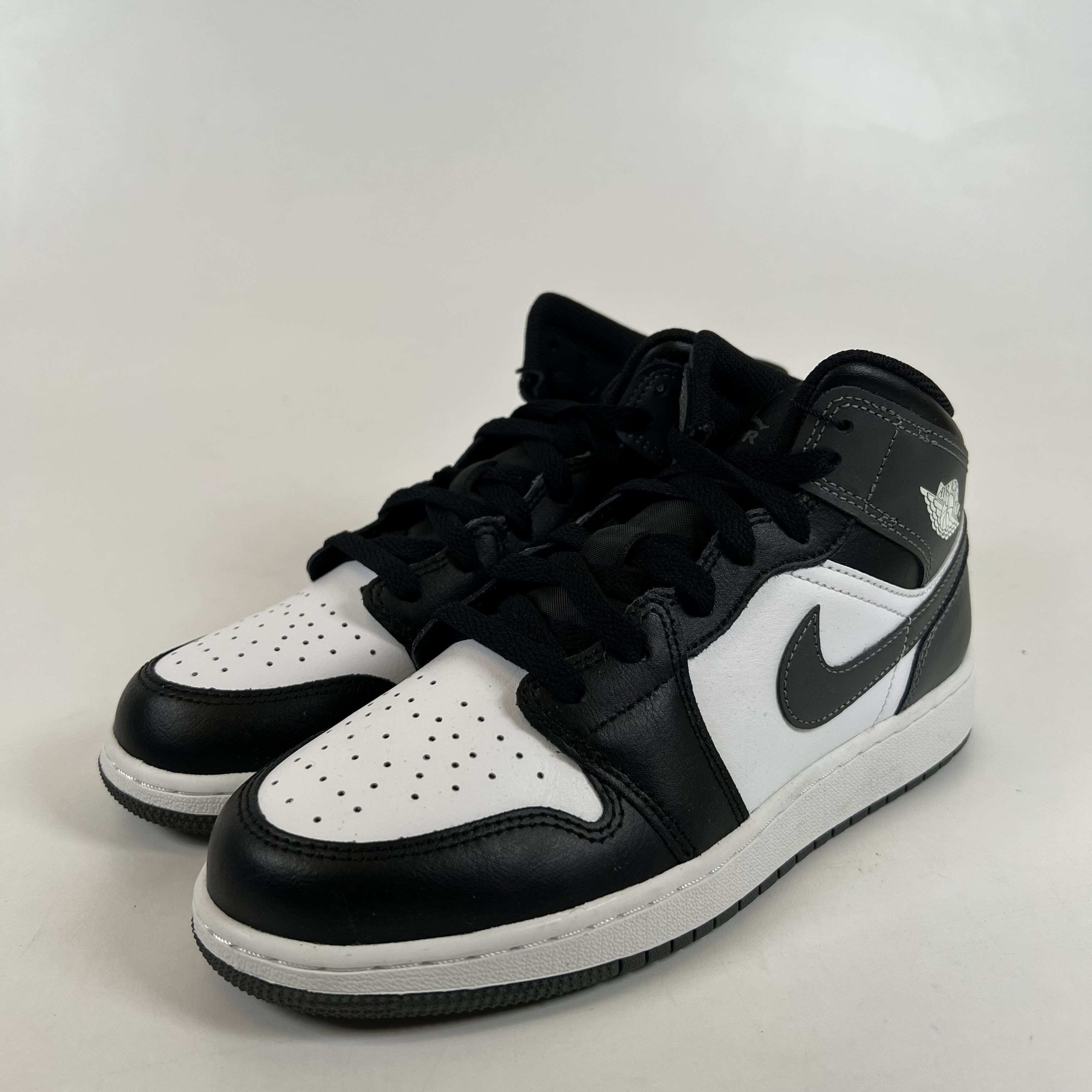 SP11259 Jordan 1 Mid Black White Iron Grey (GS)