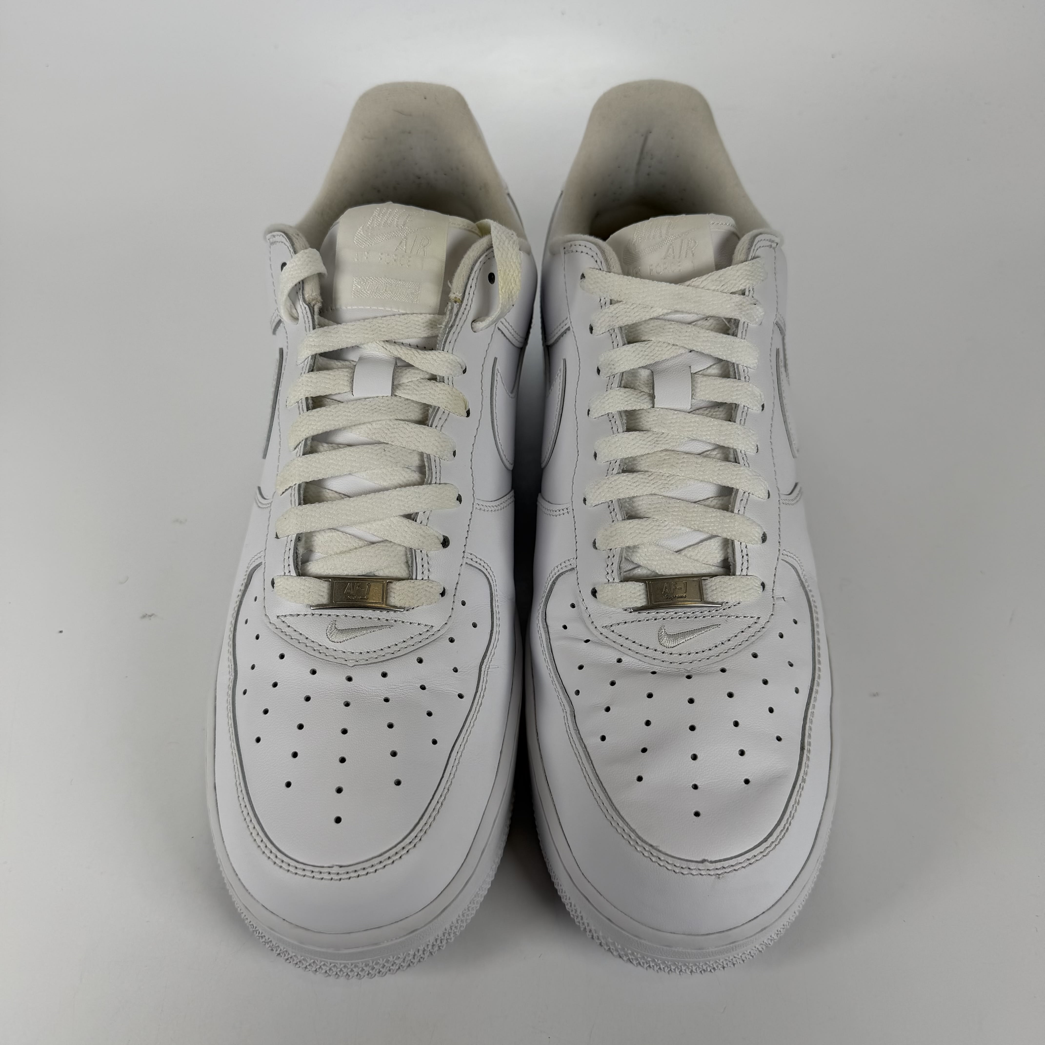 483340 Nike Air Force 1 Low Supreme White